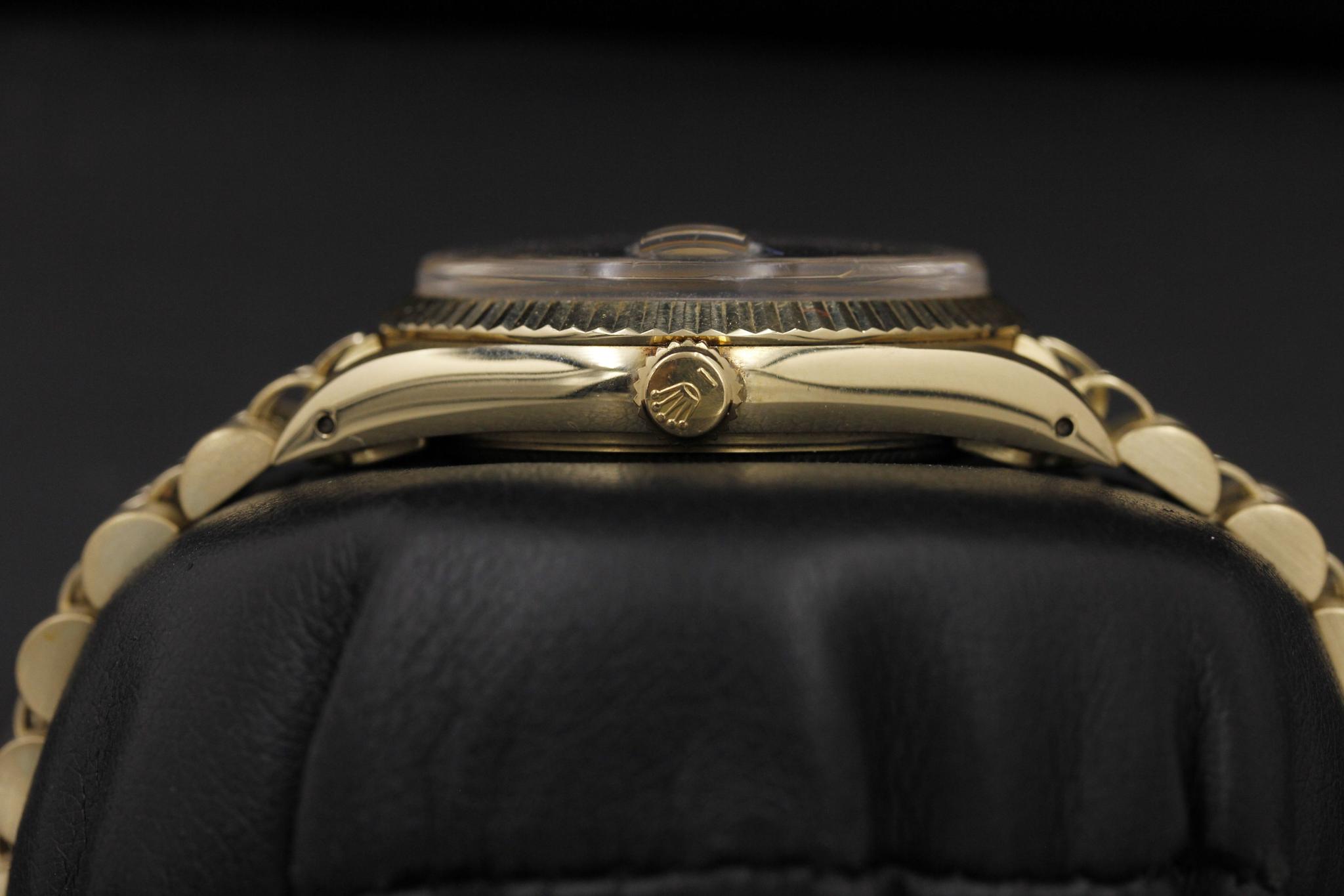 Watch Image 3