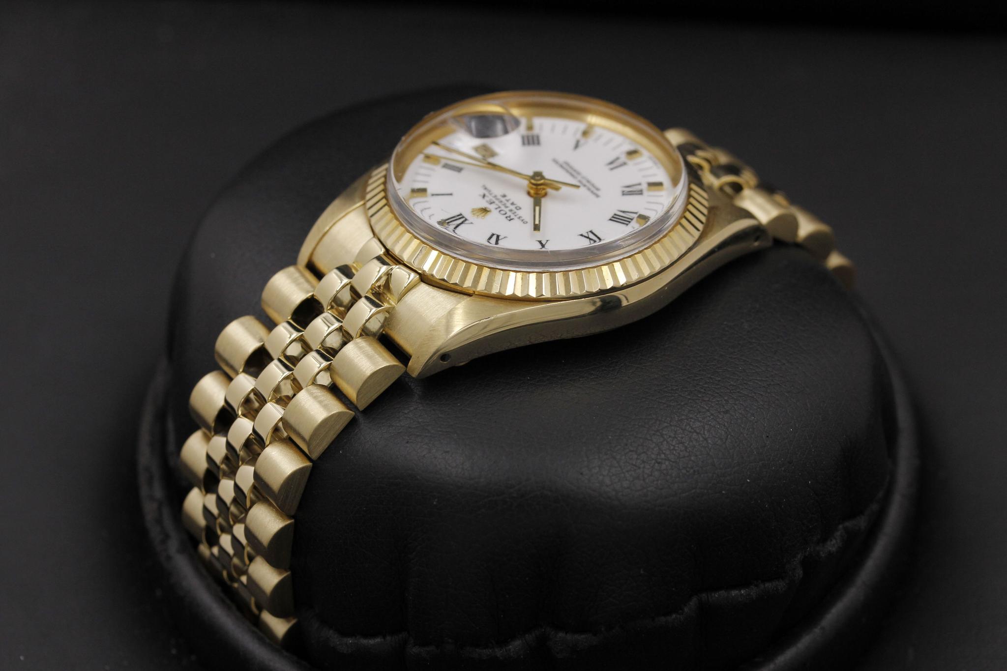 Watch Image 5