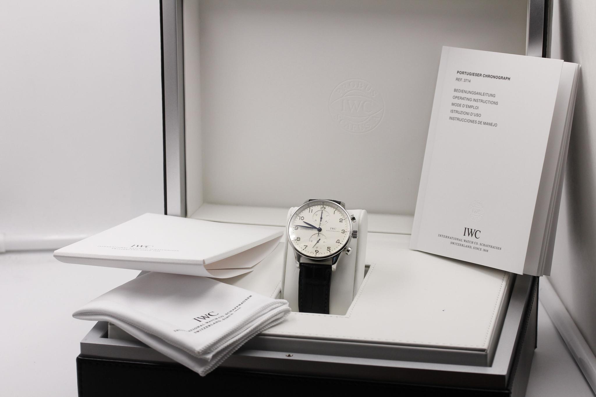 Watch Image 10