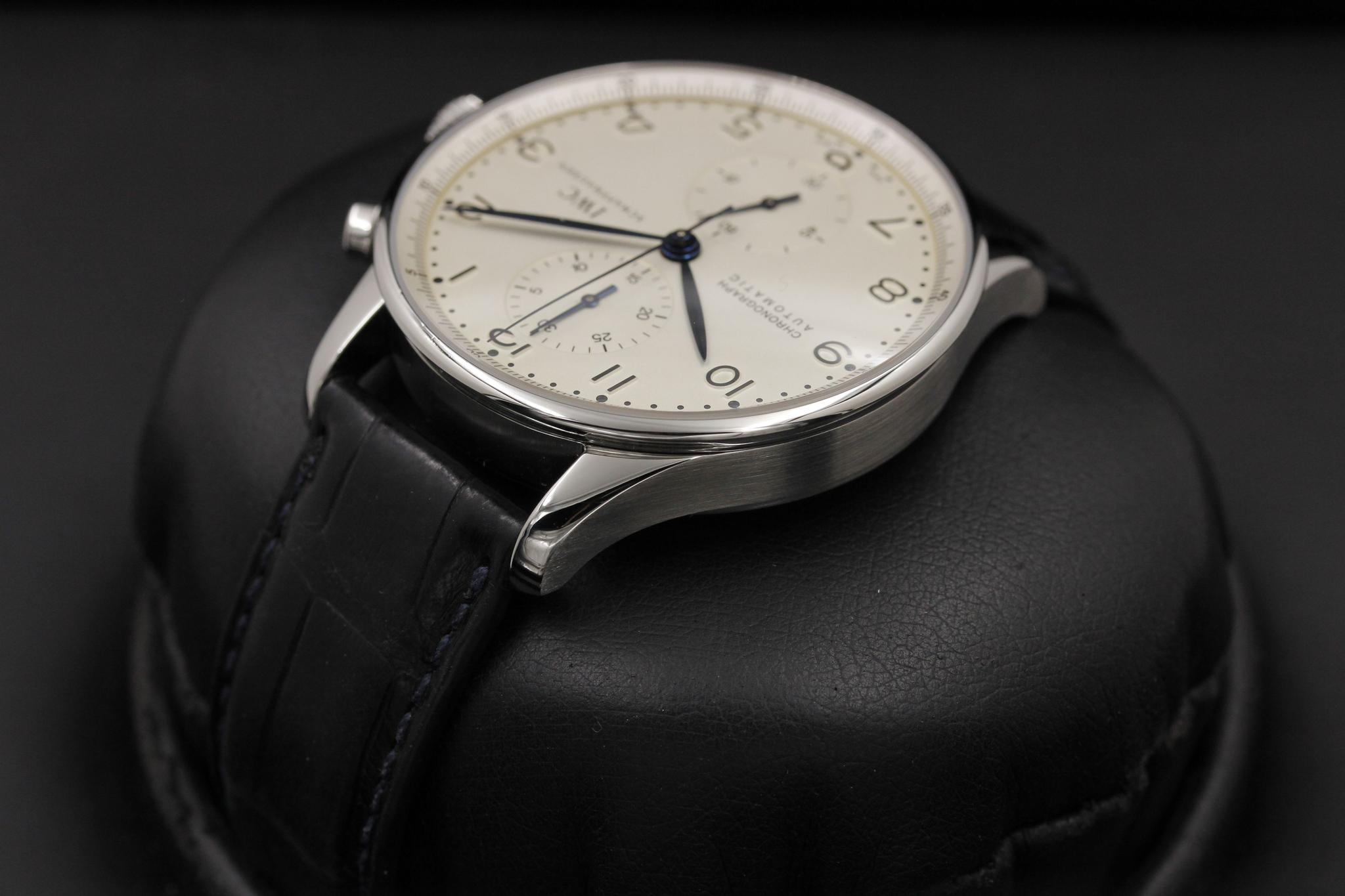 Watch Image 5