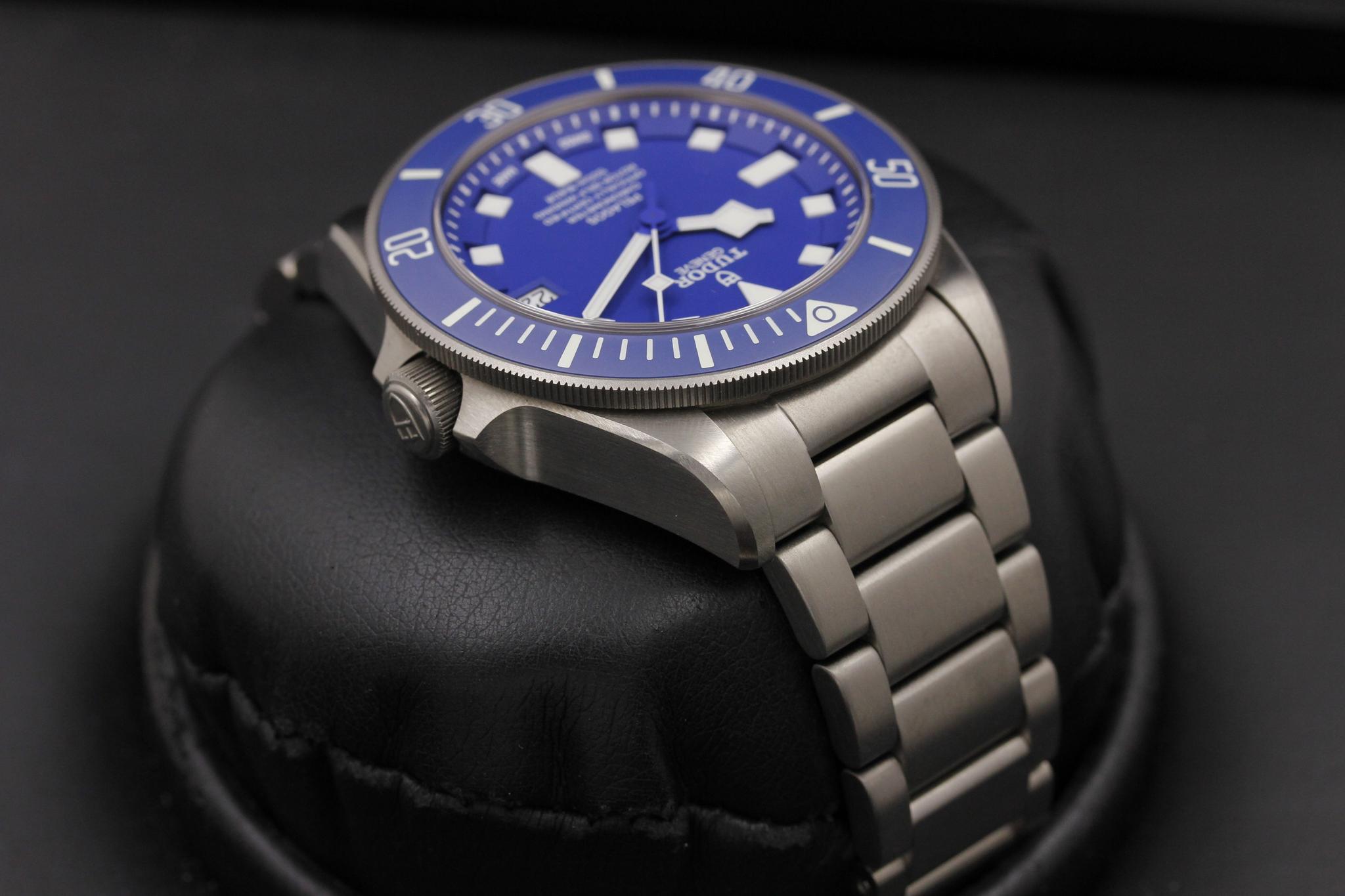 Watch Image 4