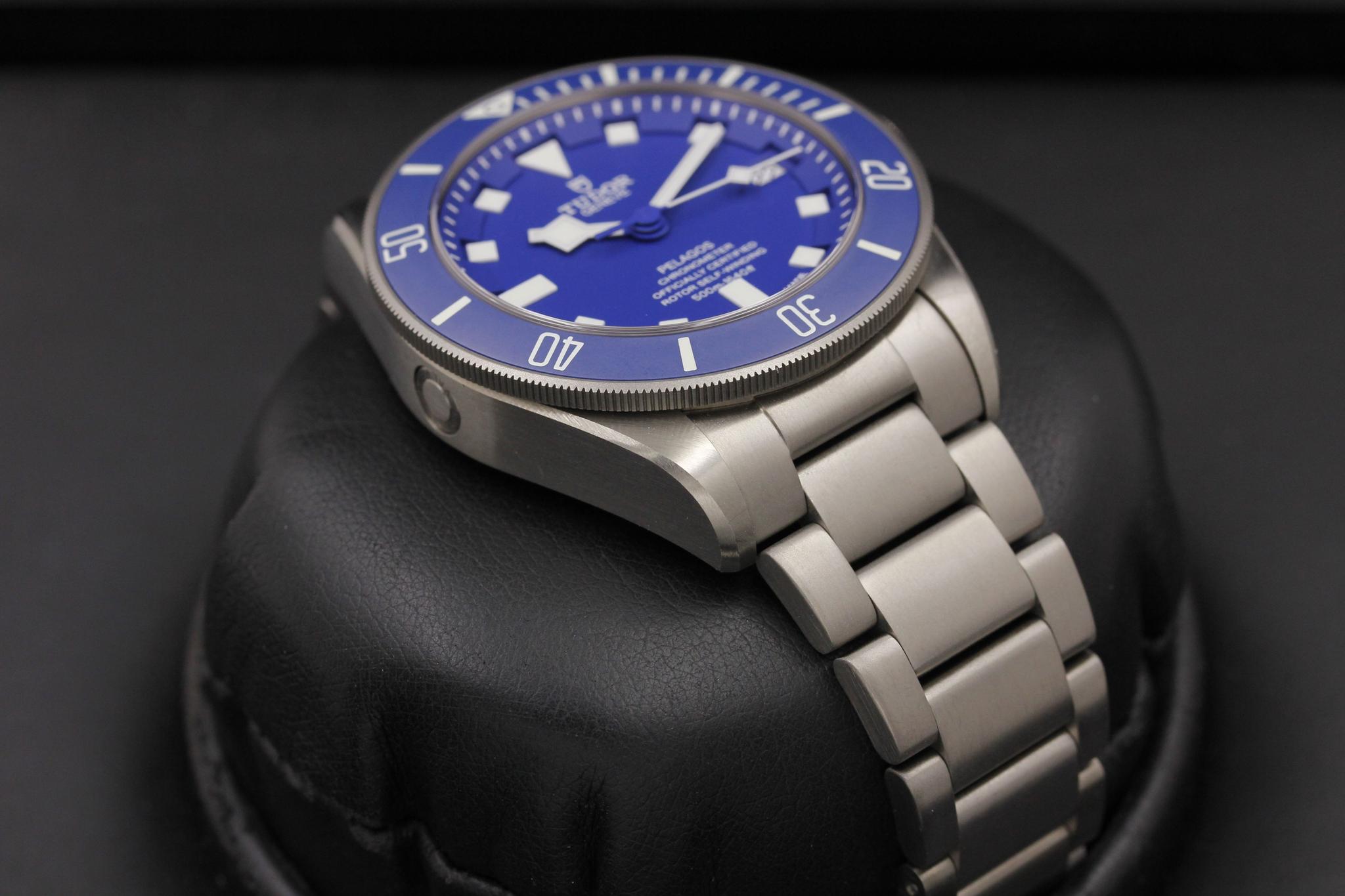 Watch Image 6
