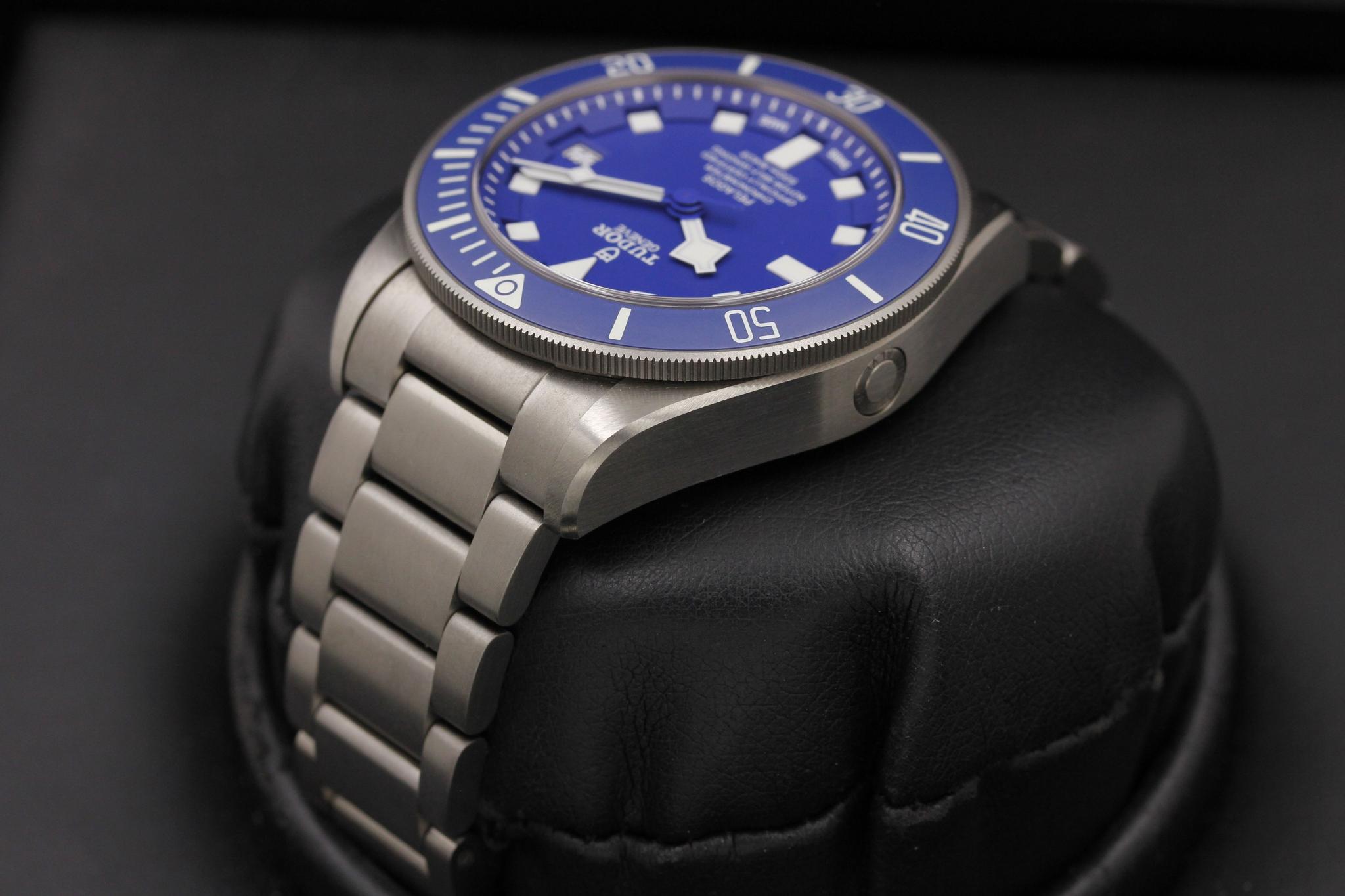 Watch Image 5