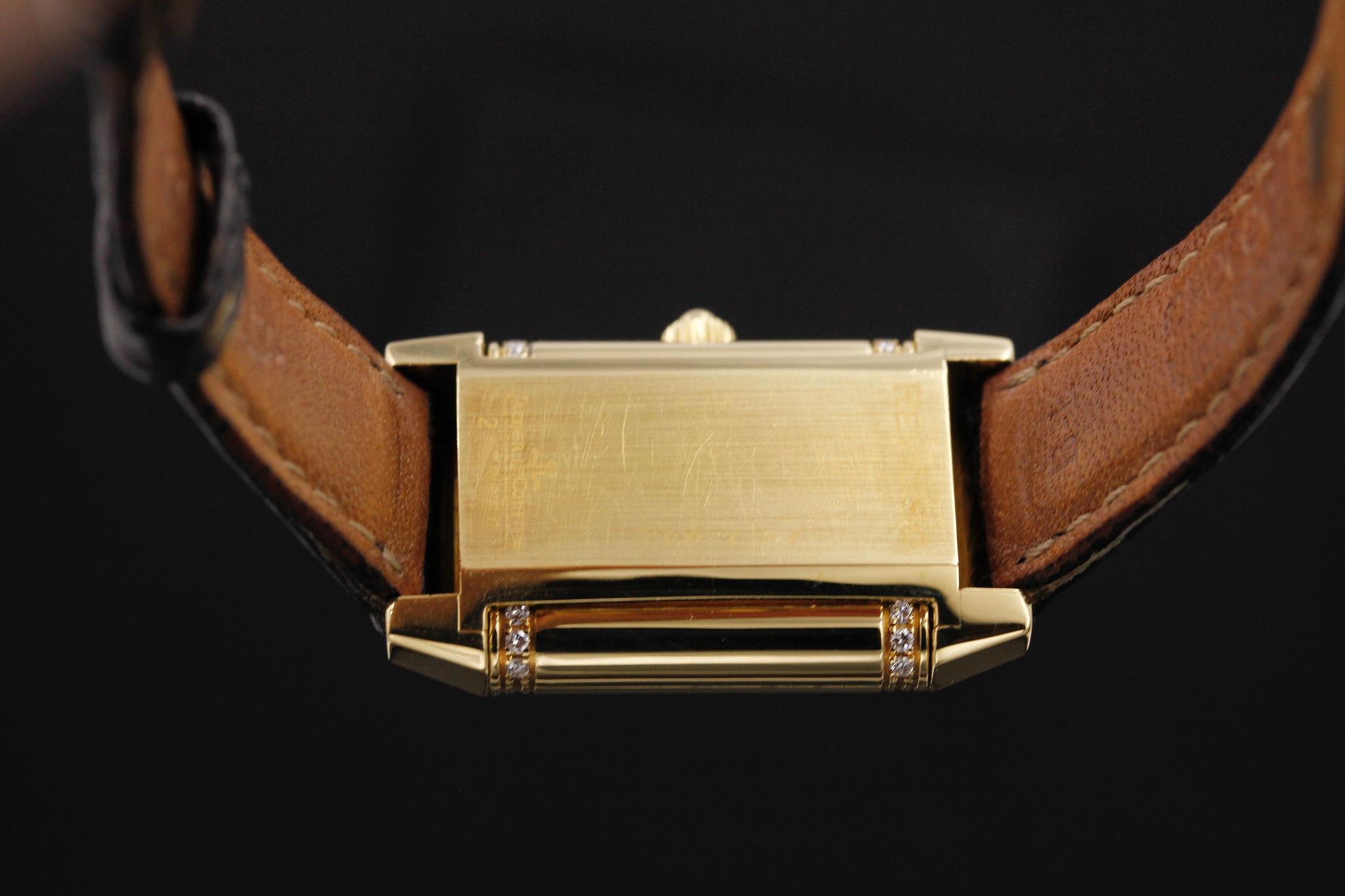 Watch Image 10