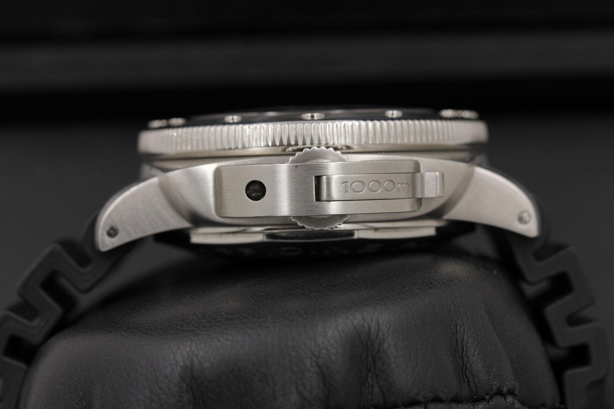 Watch Image 3
