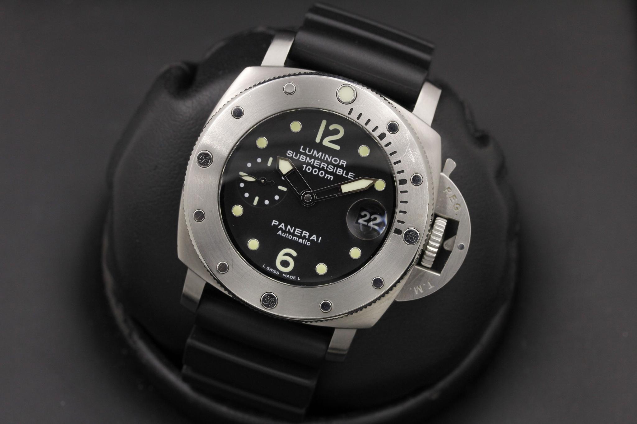 Watch Image 10