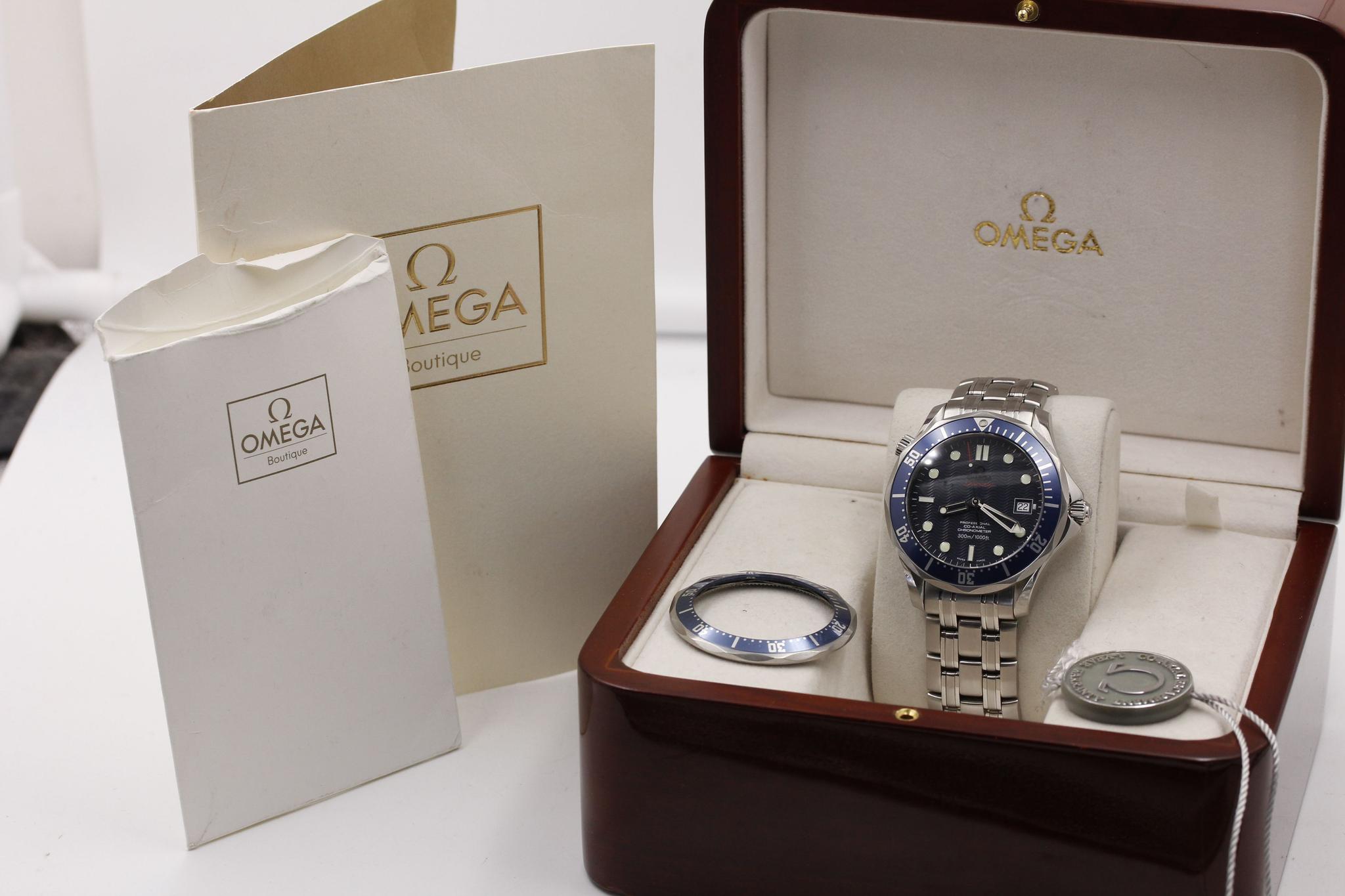 Watch Image 11
