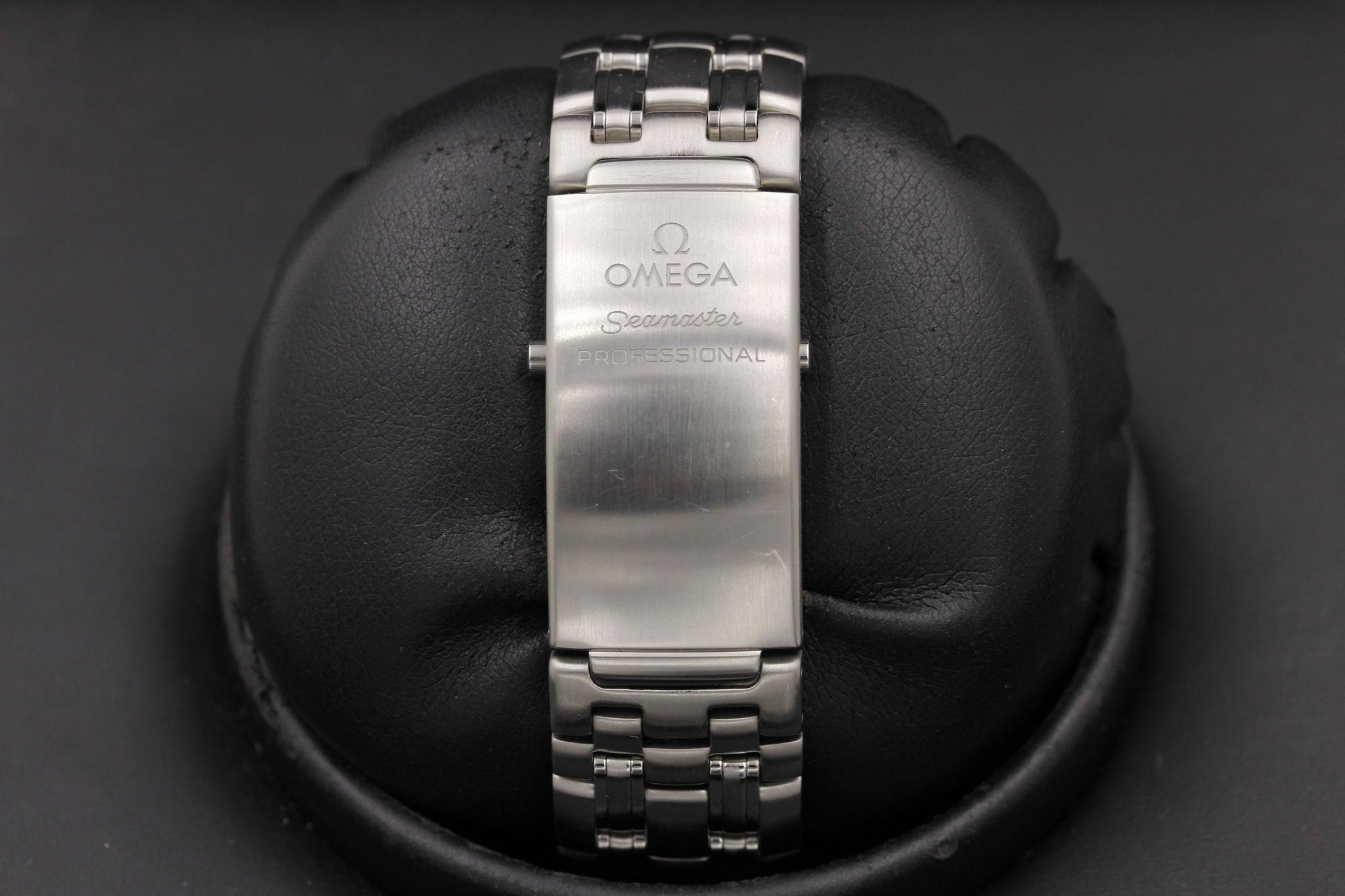 Watch Image 8