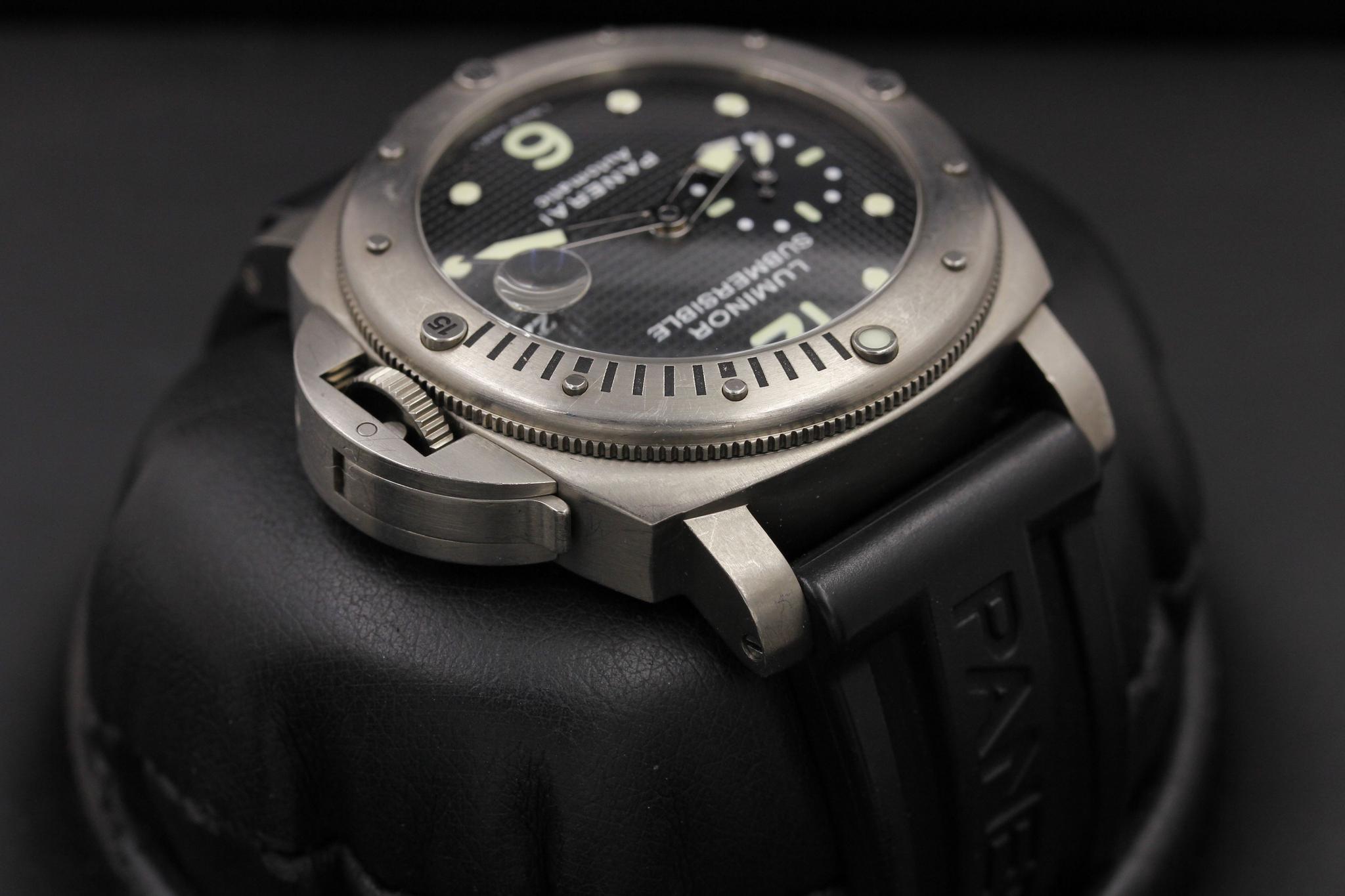Watch Image 4