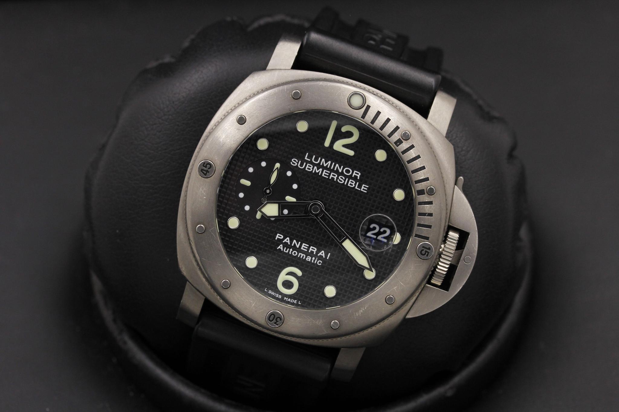 Watch Image 9