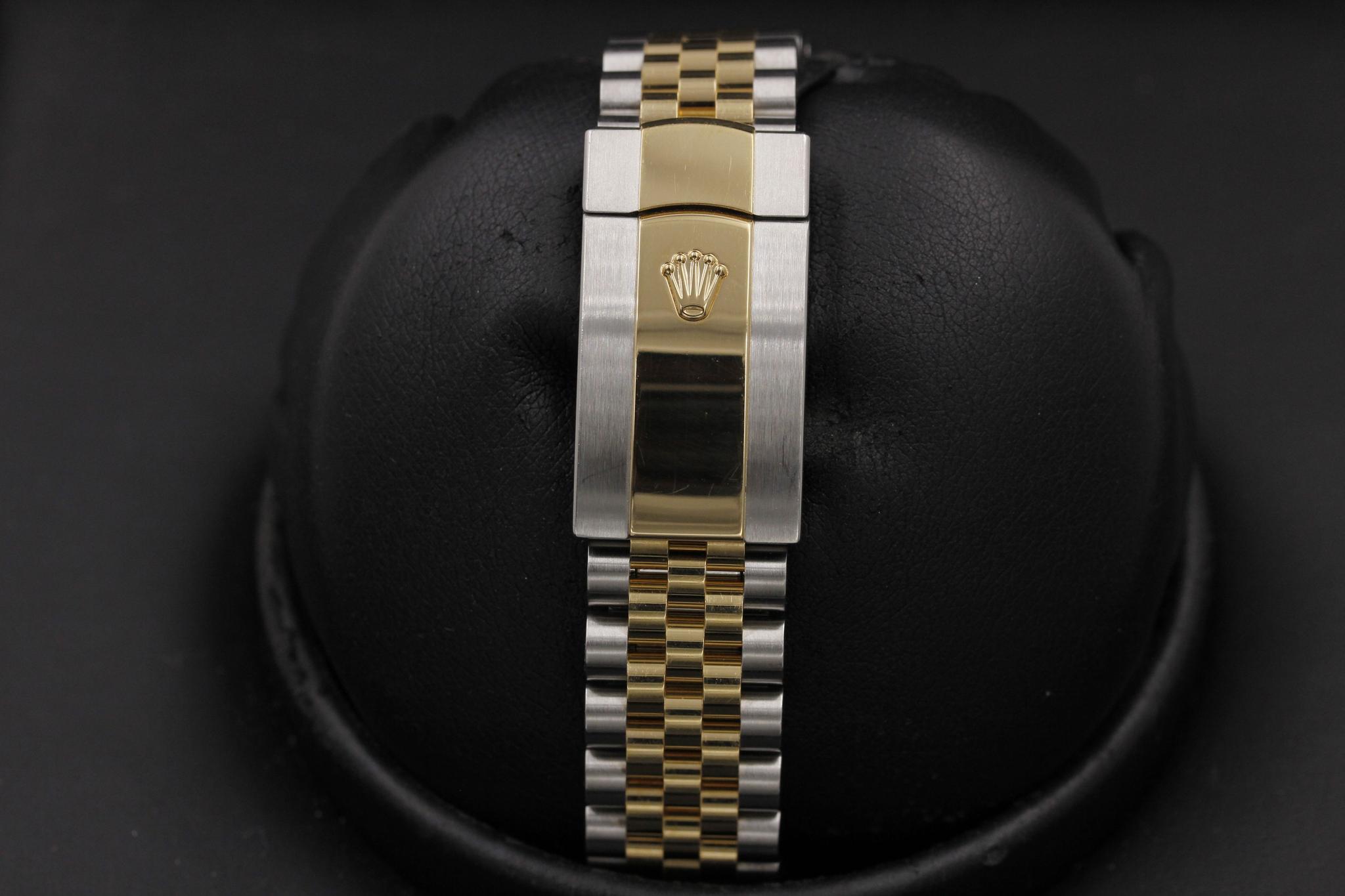 Watch Image 7