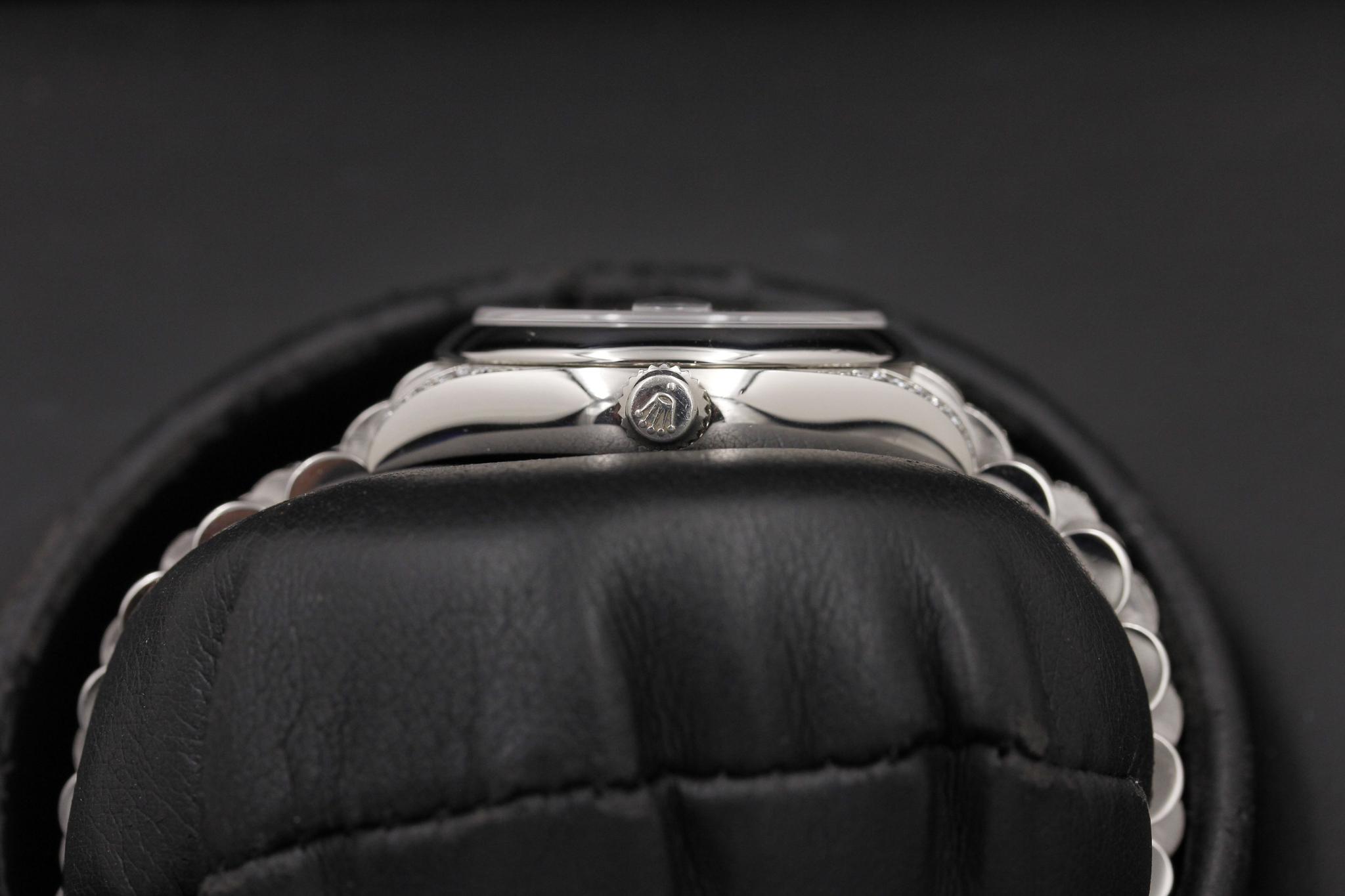 Watch Image 3