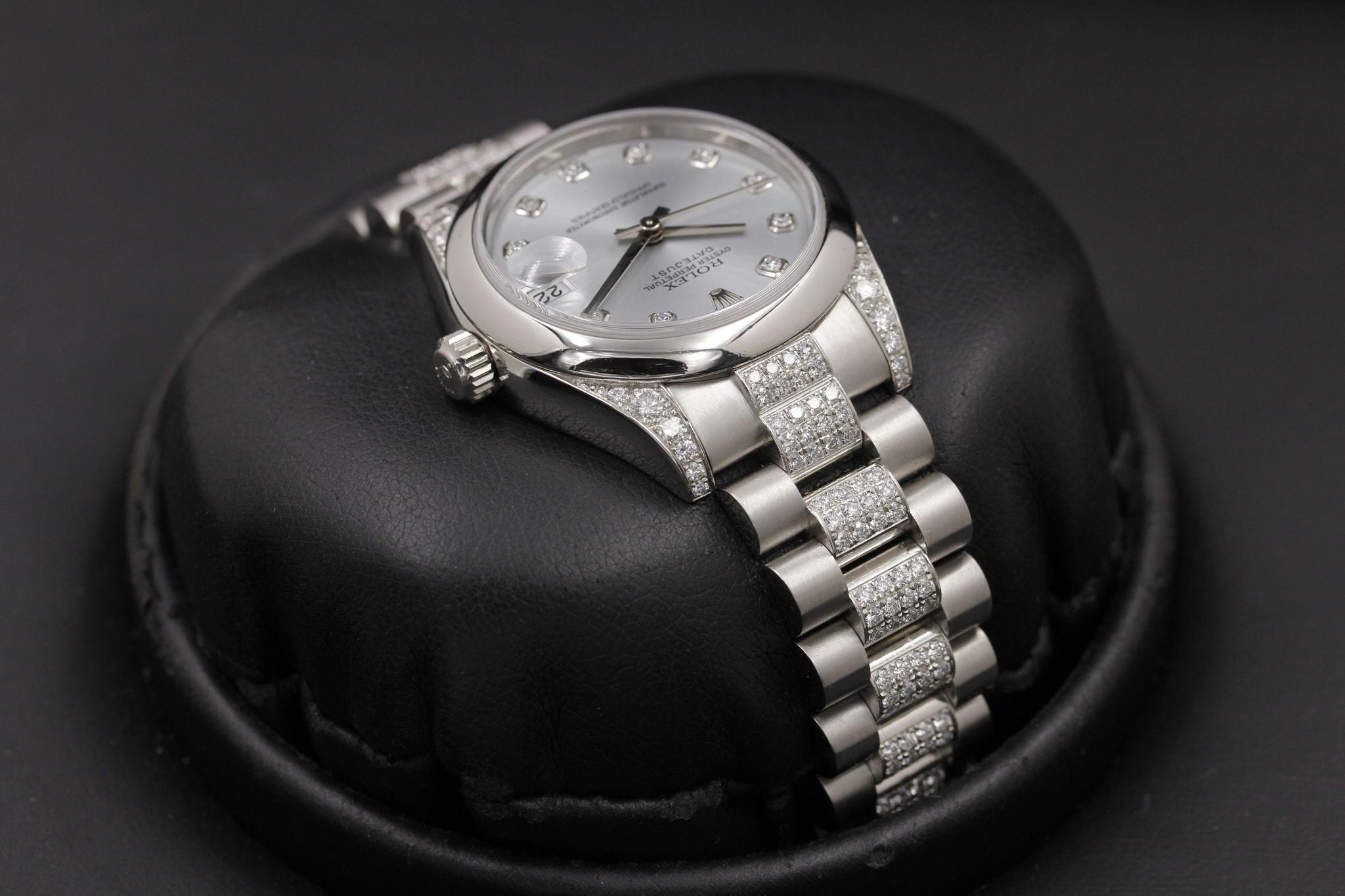 Watch Image 4