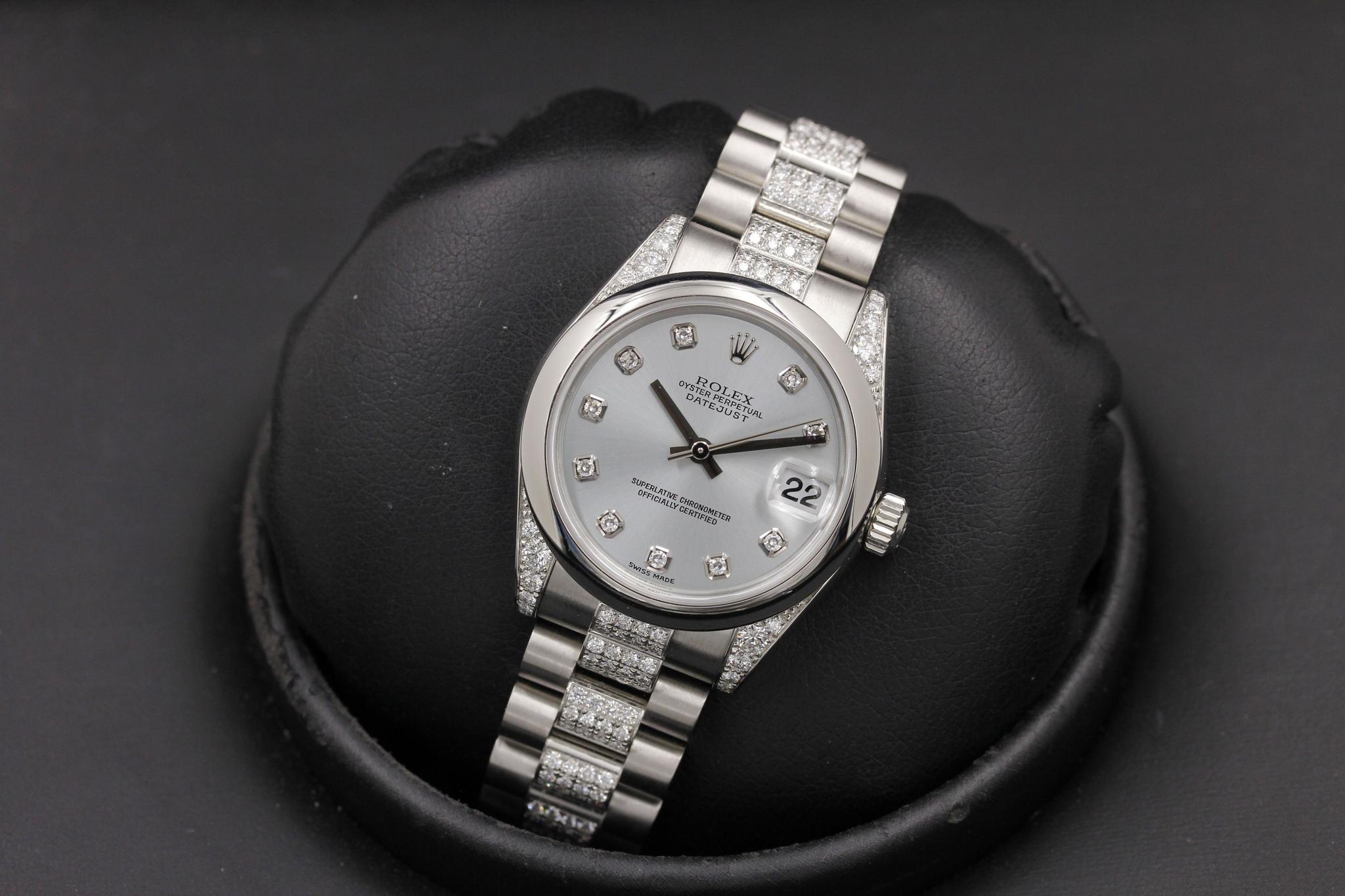Watch Image 10