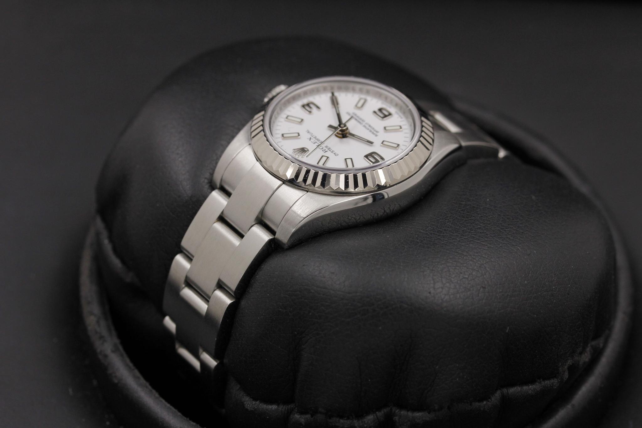 Watch Image 5