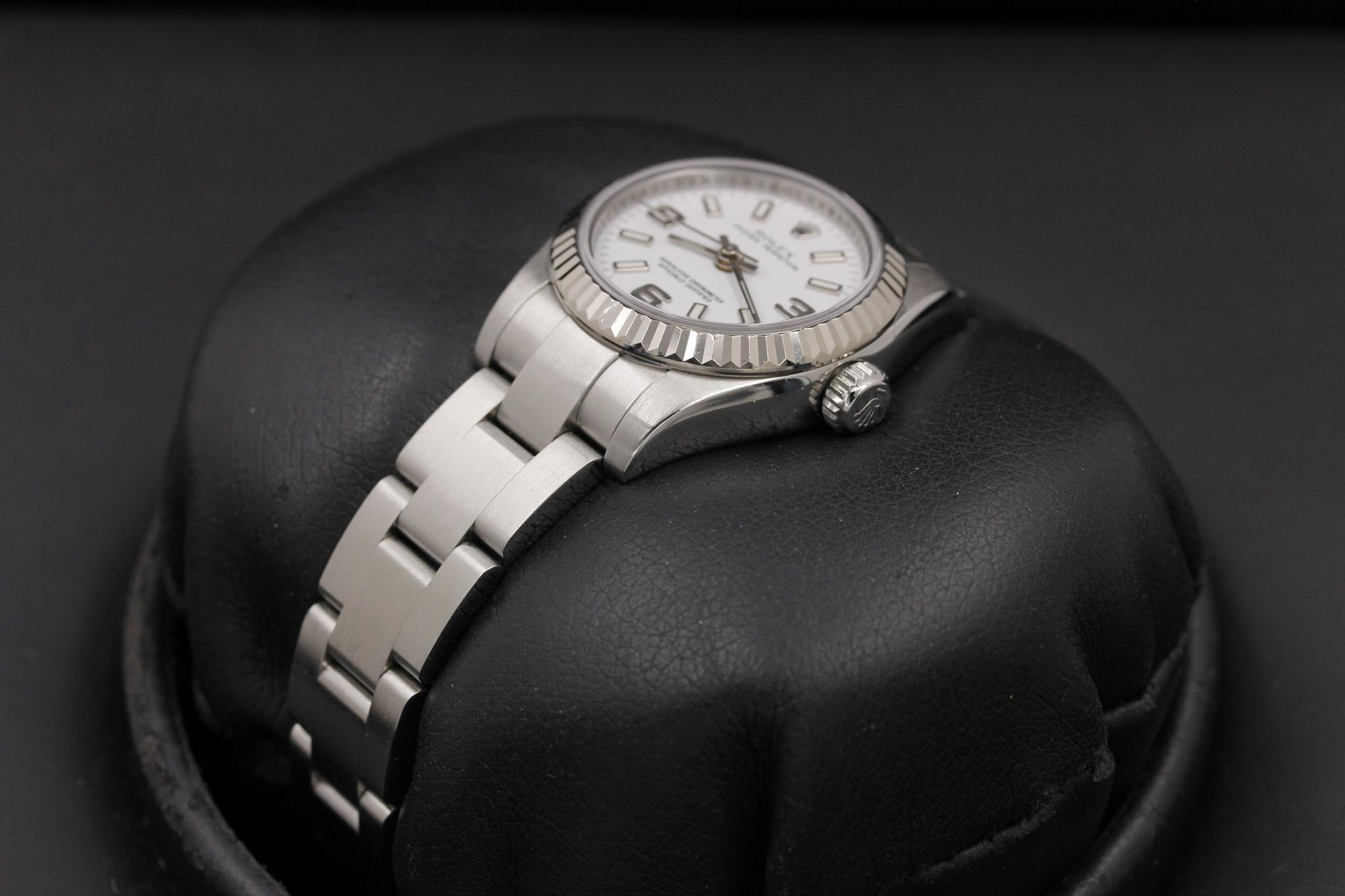 Watch Image 2