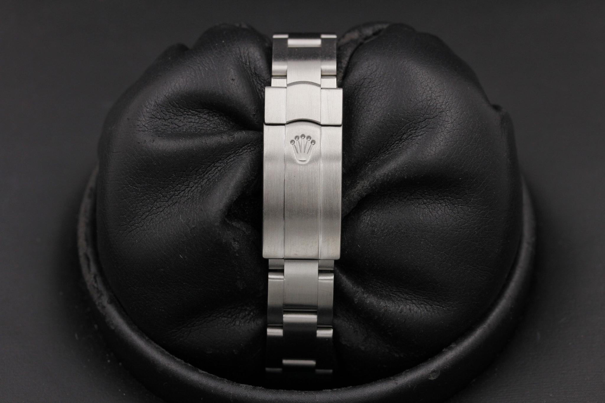 Watch Image 8