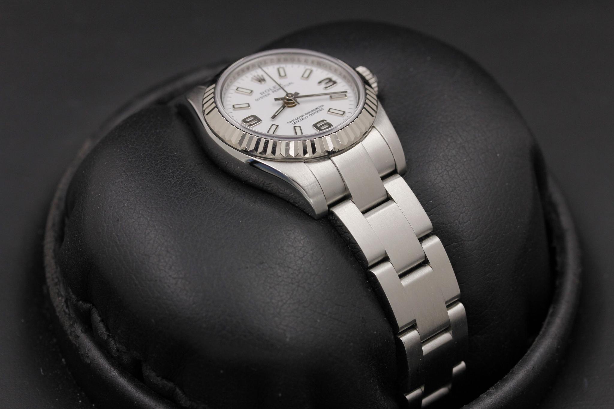 Watch Image 6