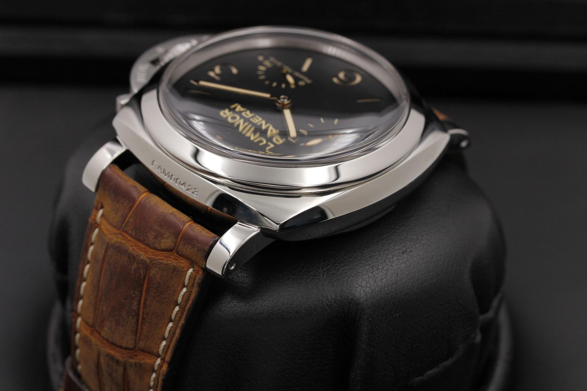 Watch Image 5
