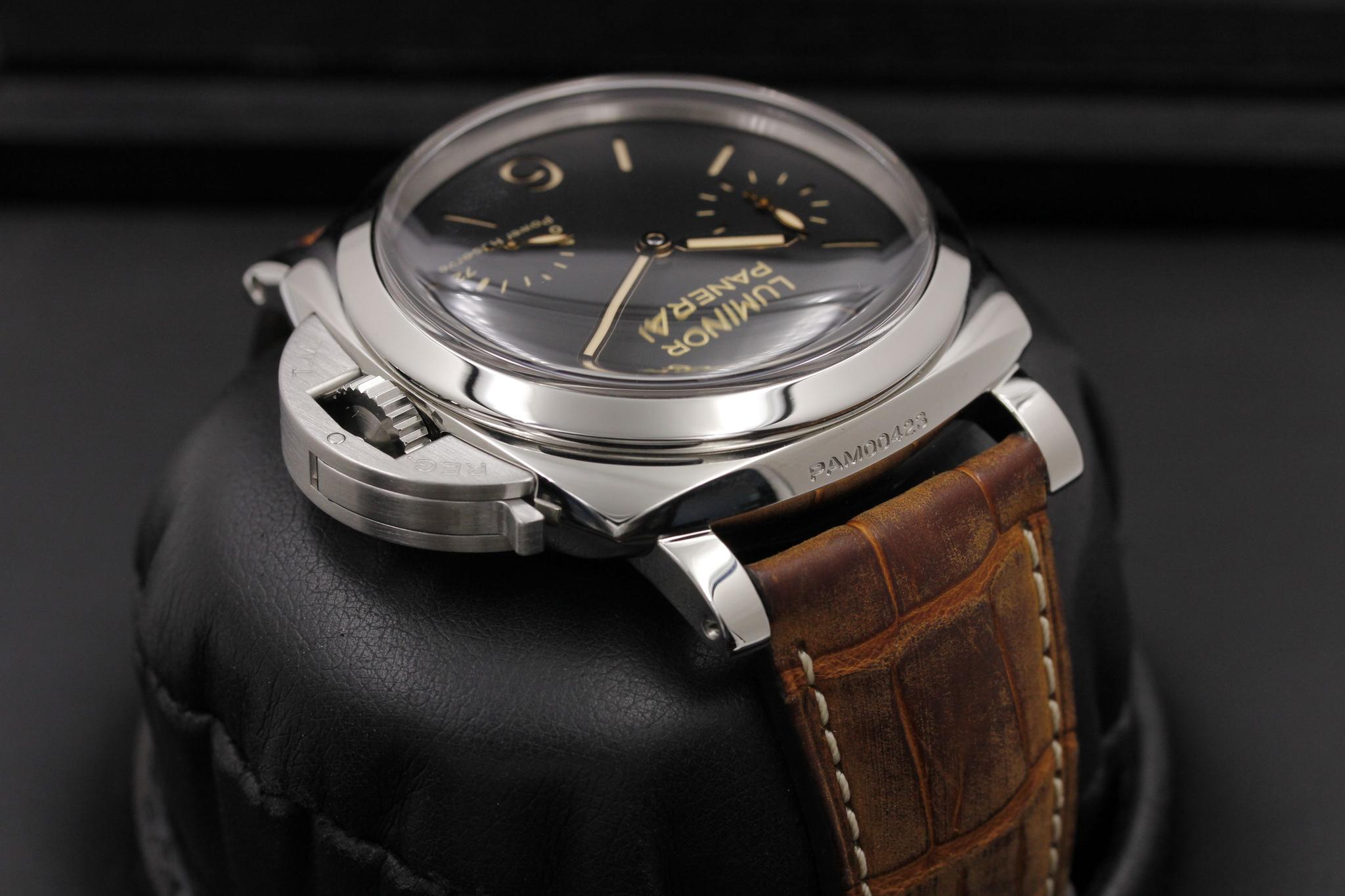 Watch Image 2