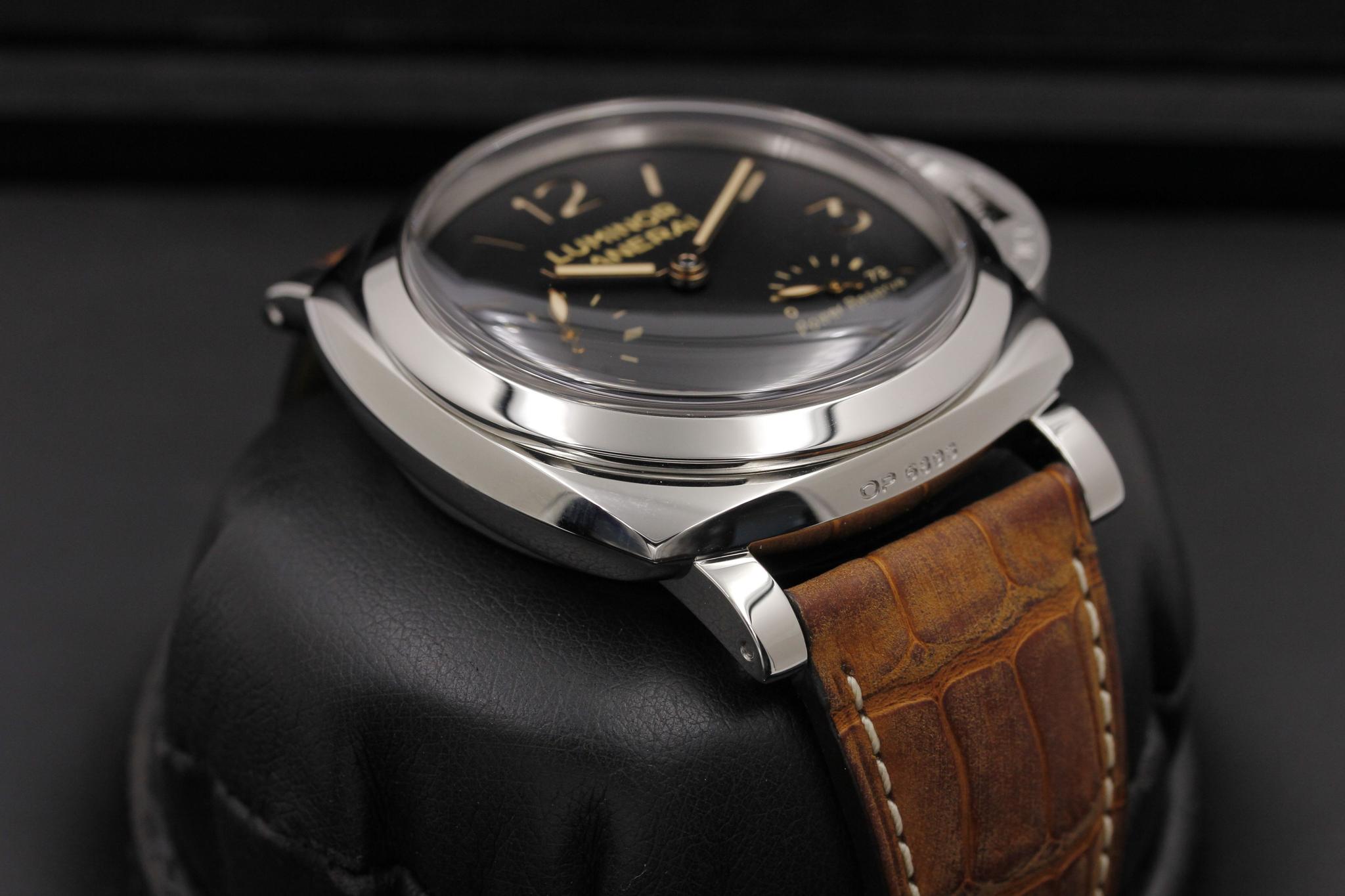 Watch Image 6