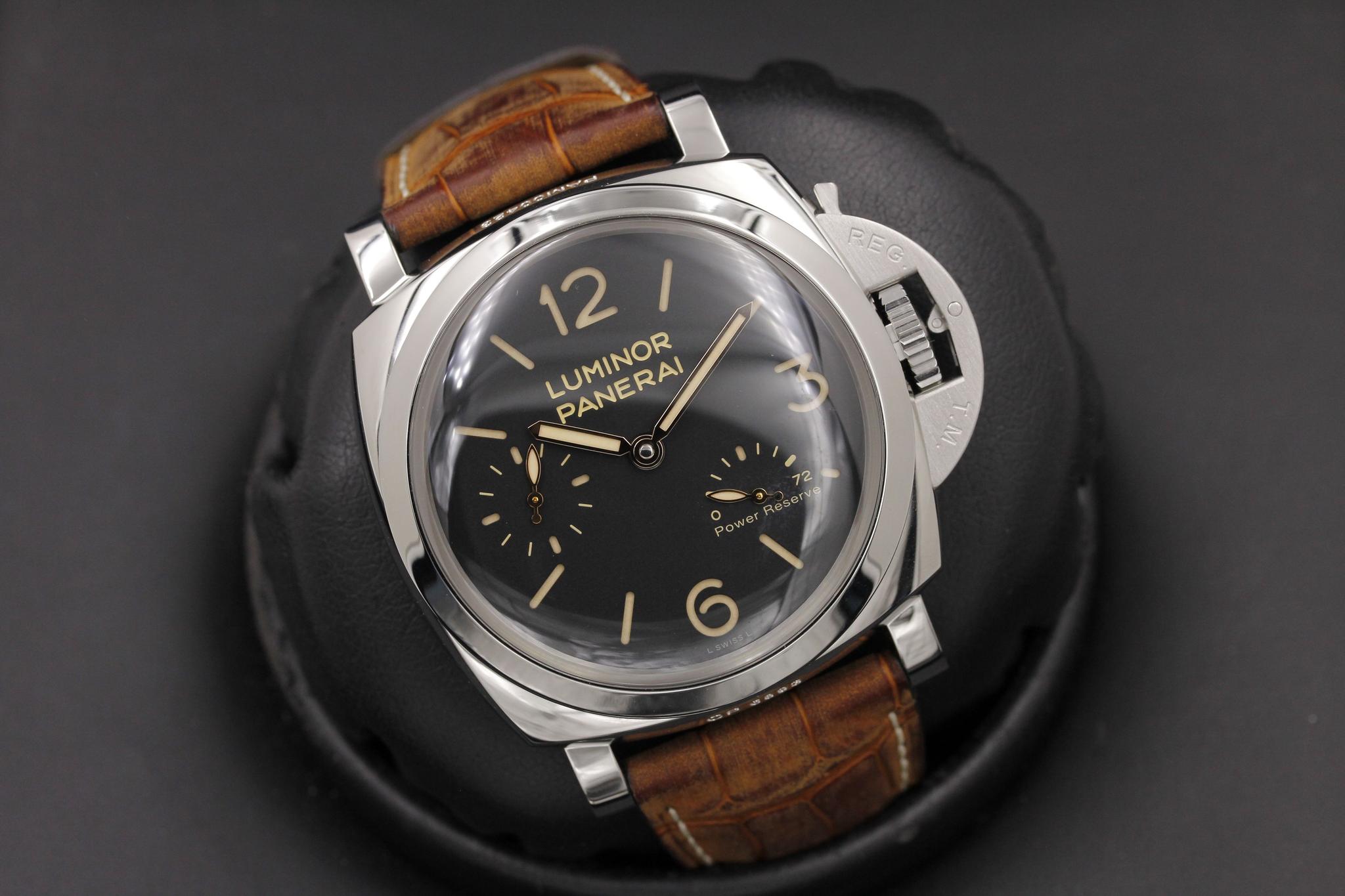 Watch Image 9