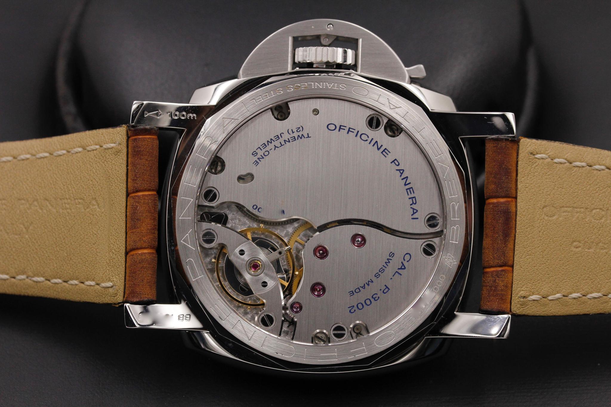 Watch Image 10
