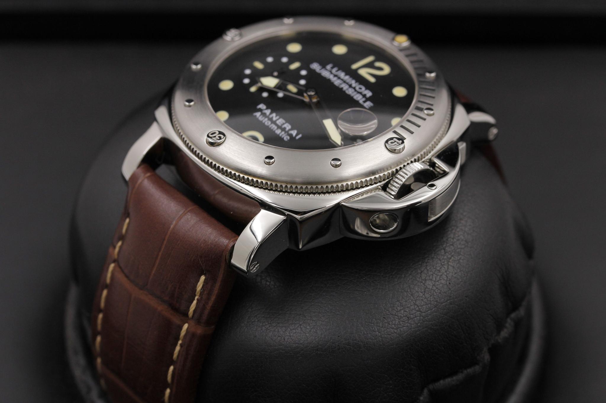 Watch Image 4
