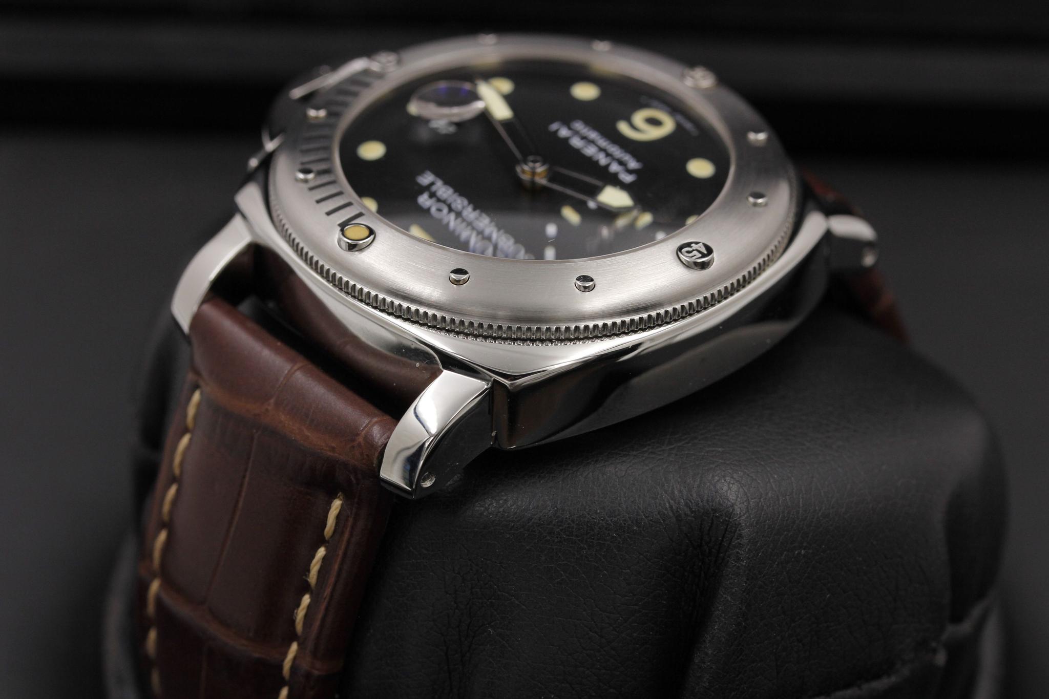 Watch Image 6
