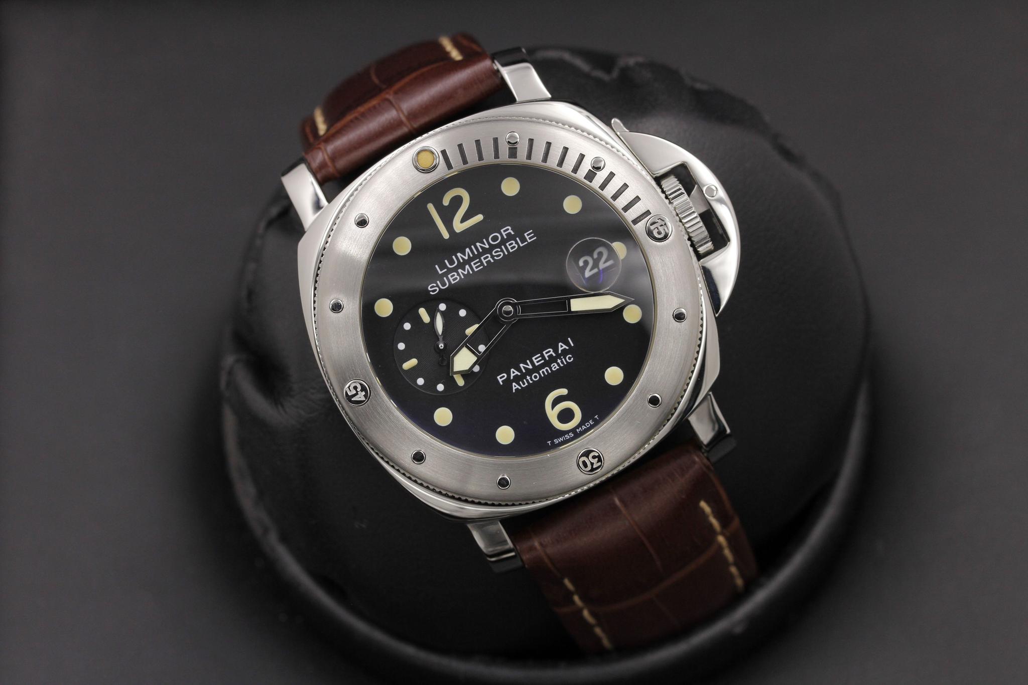Watch Image 10