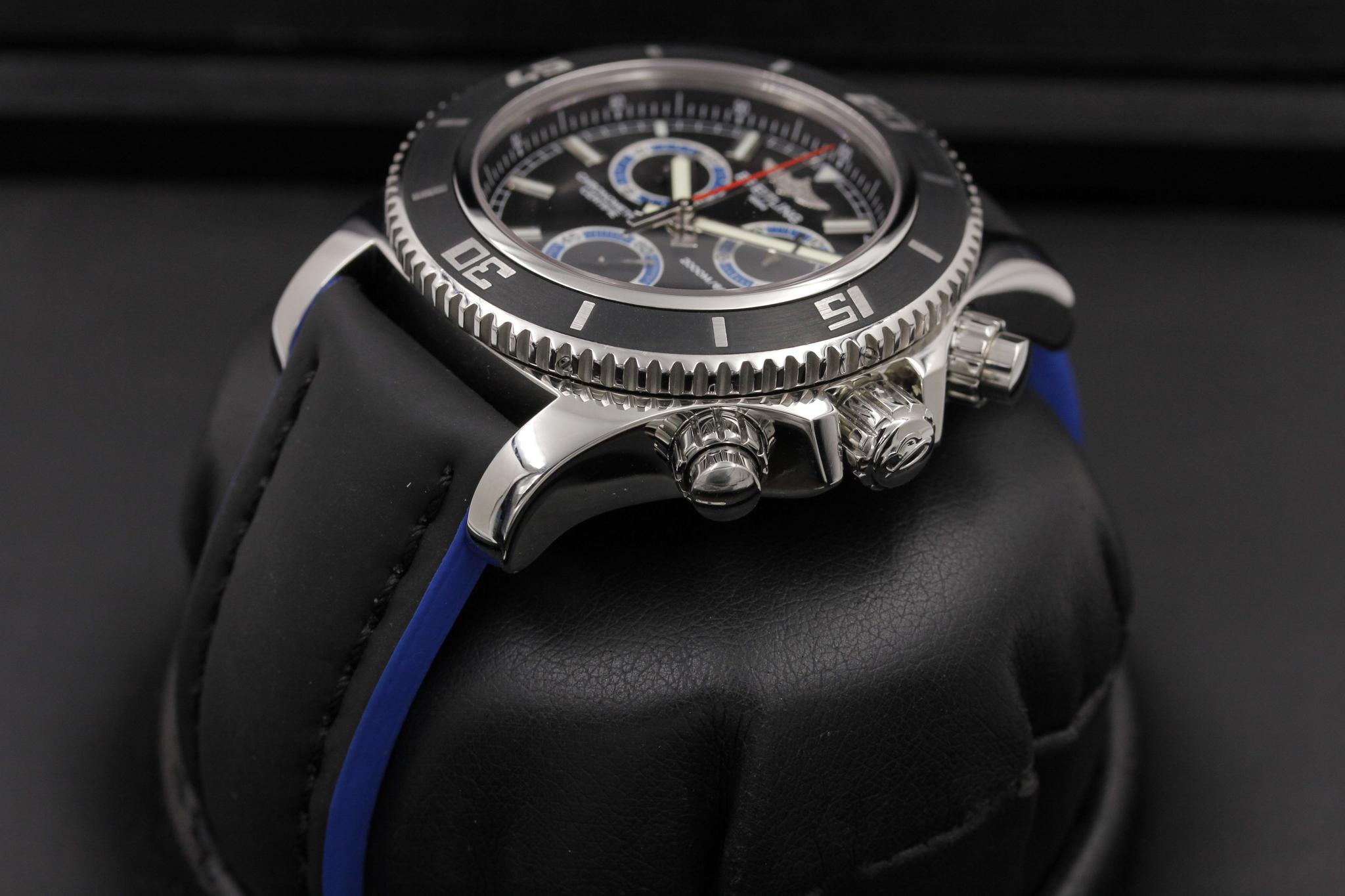 Watch Image 4