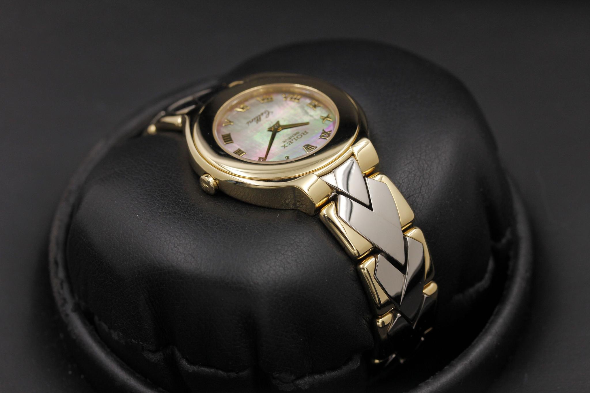 Watch Image 4