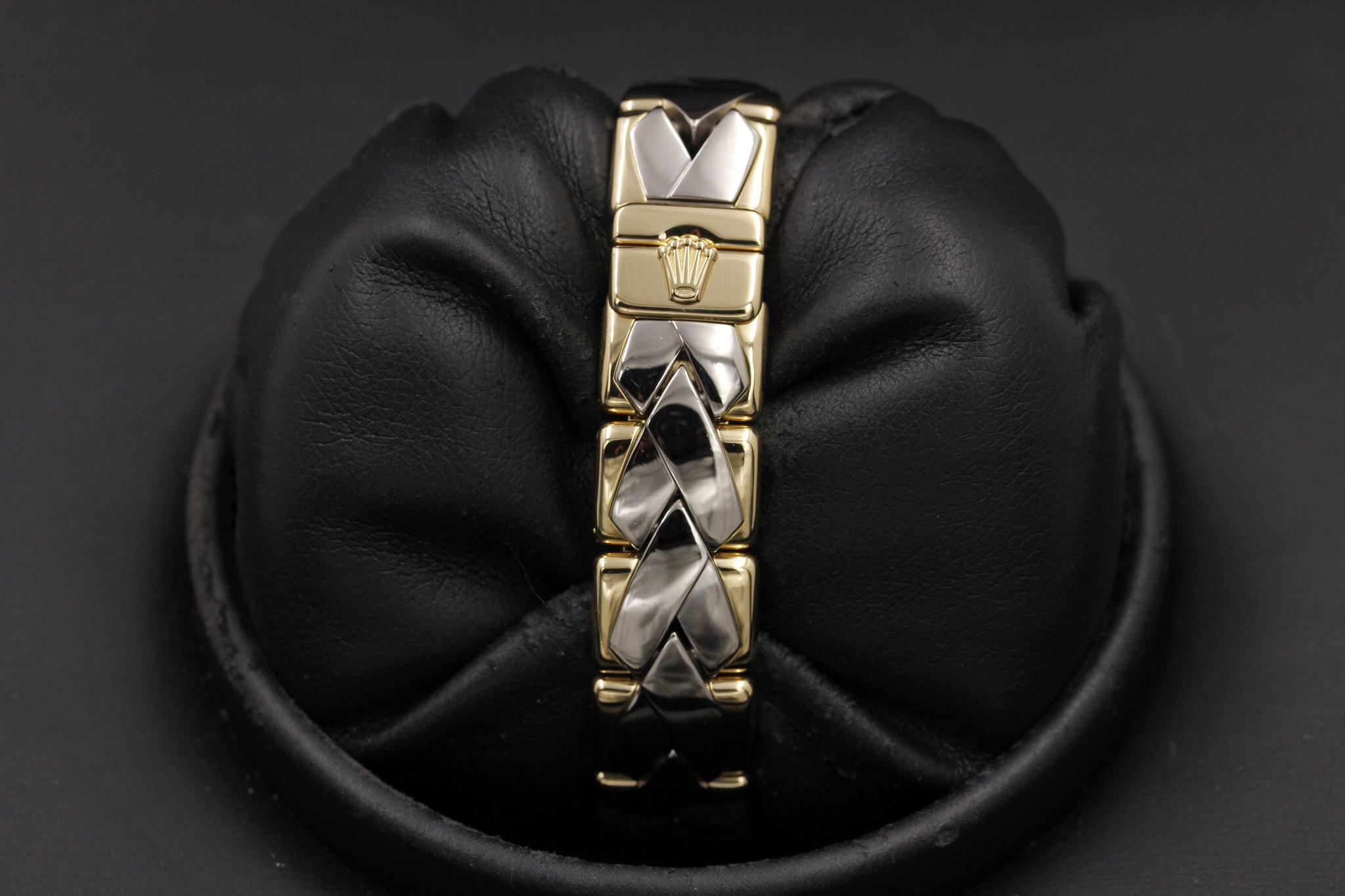 Watch Image 9