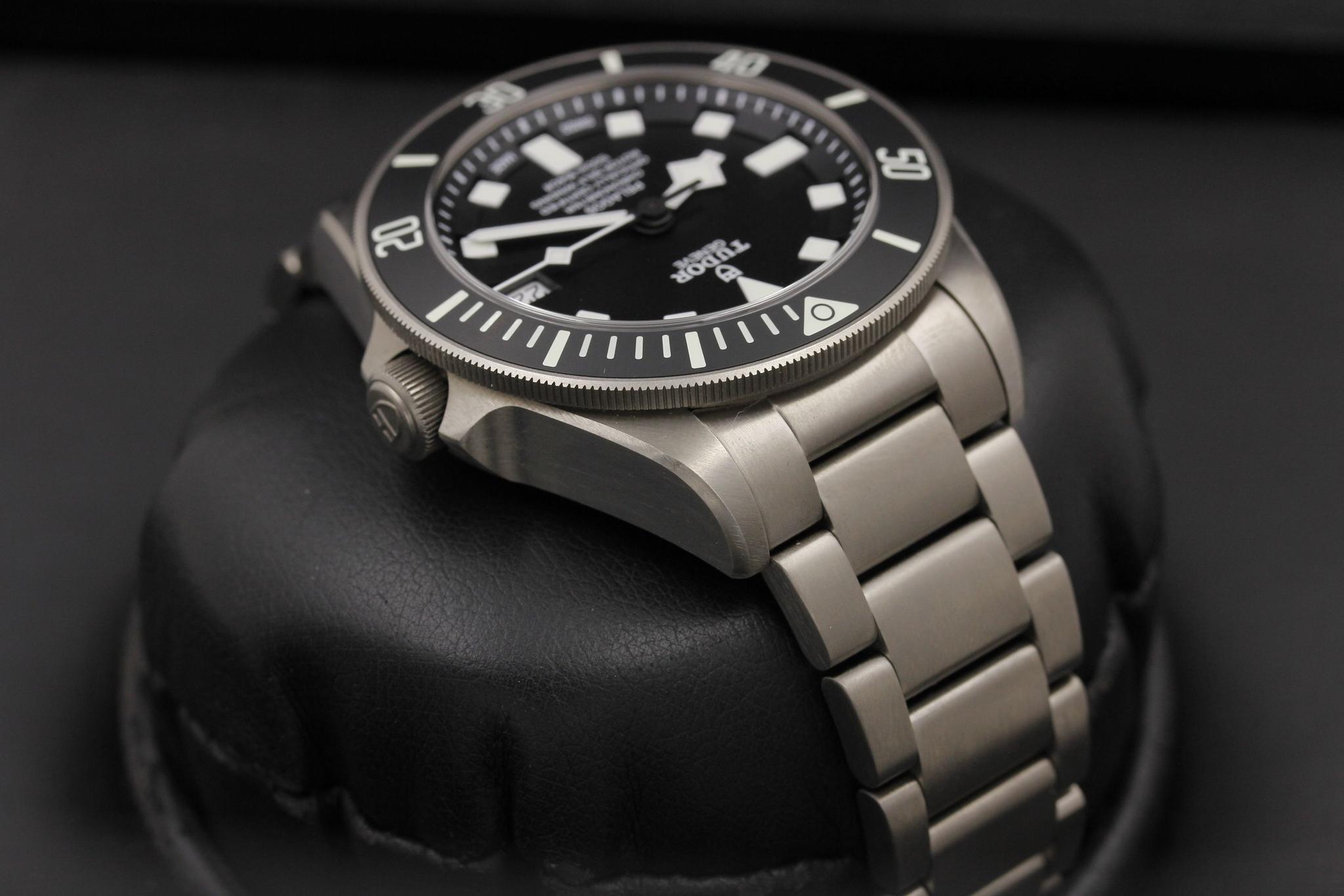 Watch Image 4
