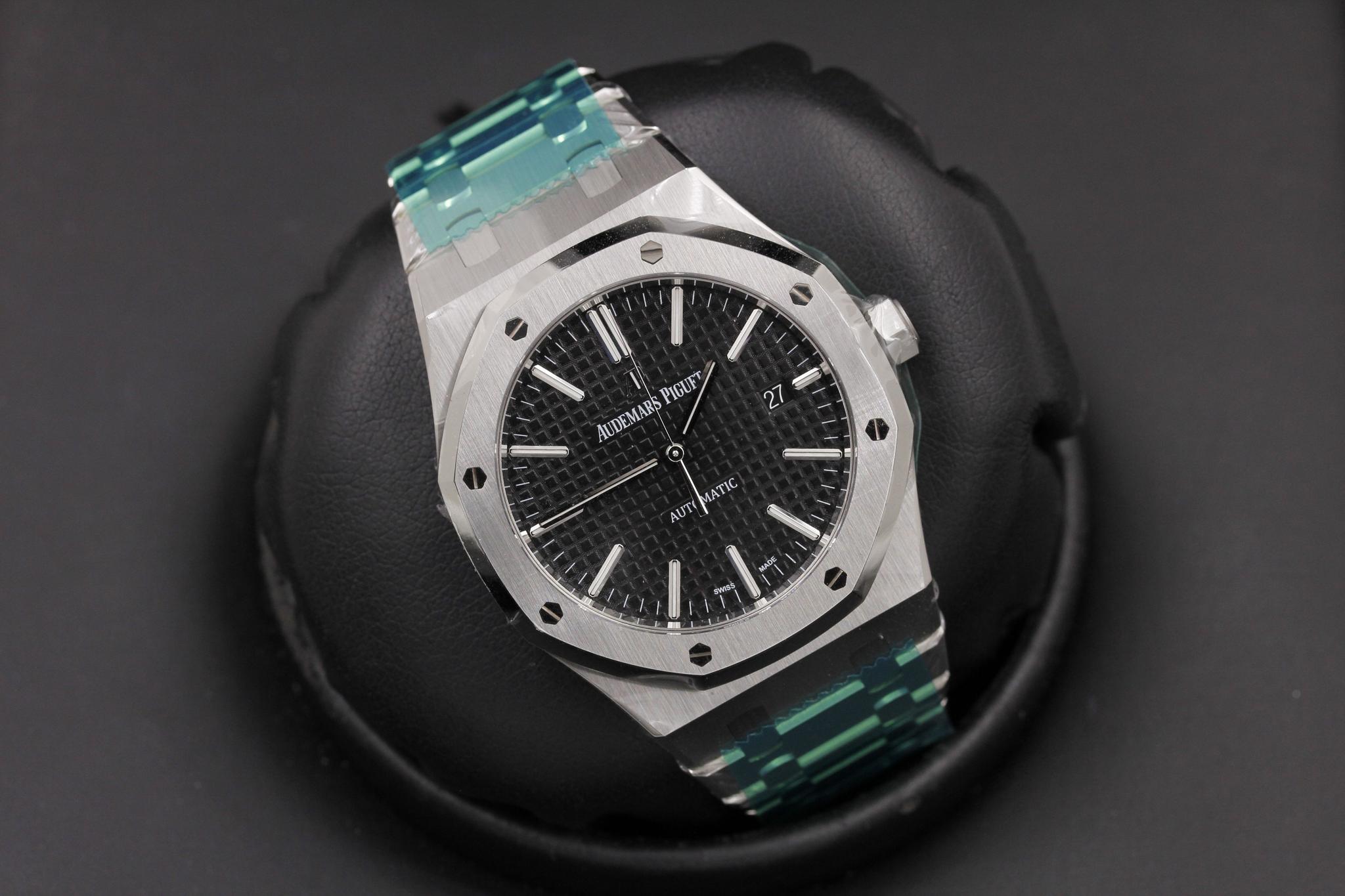 Watch Image 6