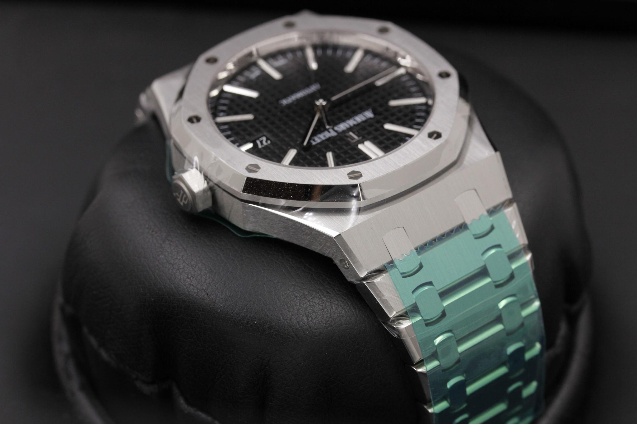 Watch Image 2