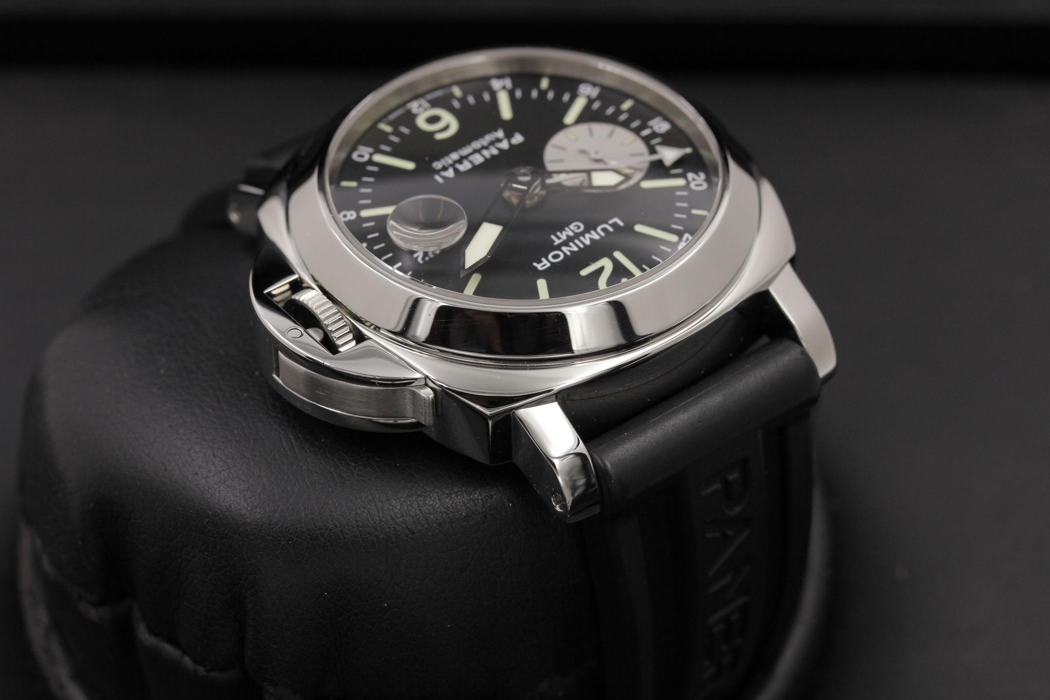 Watch Image 4
