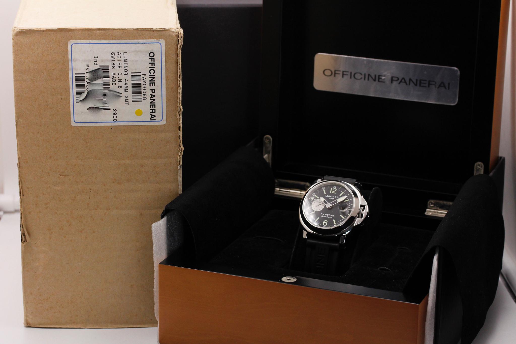 Watch Image 11