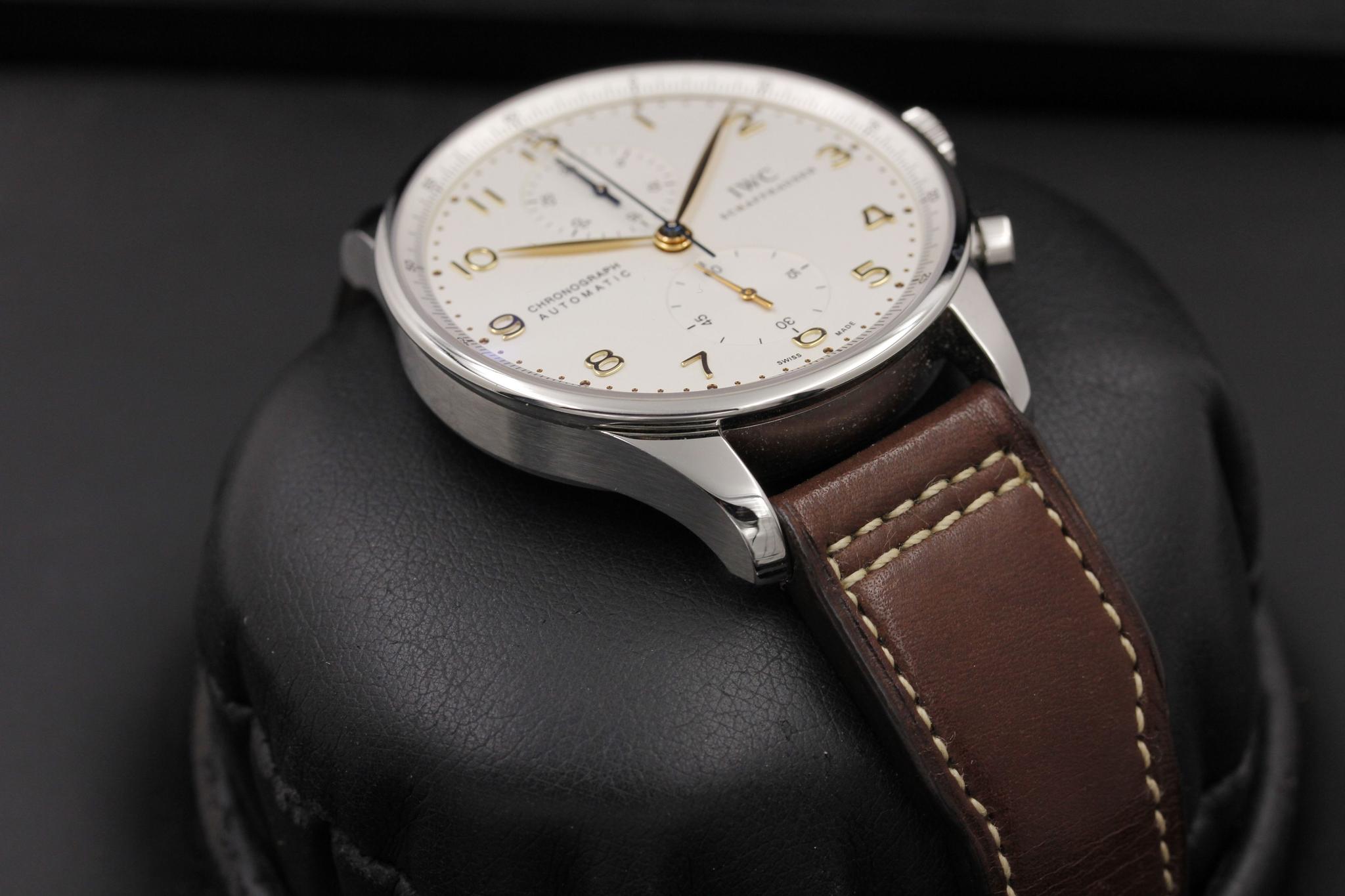 Watch Image 6