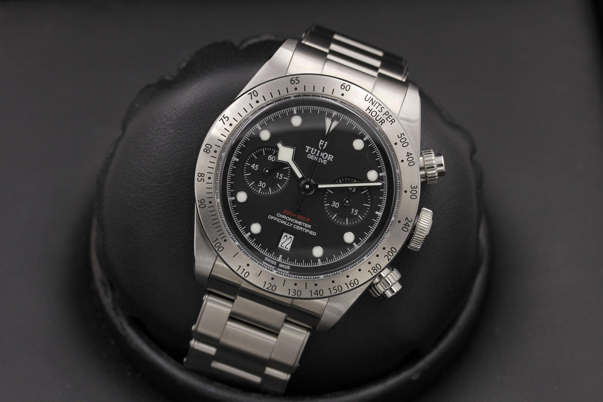 Watch Image 10