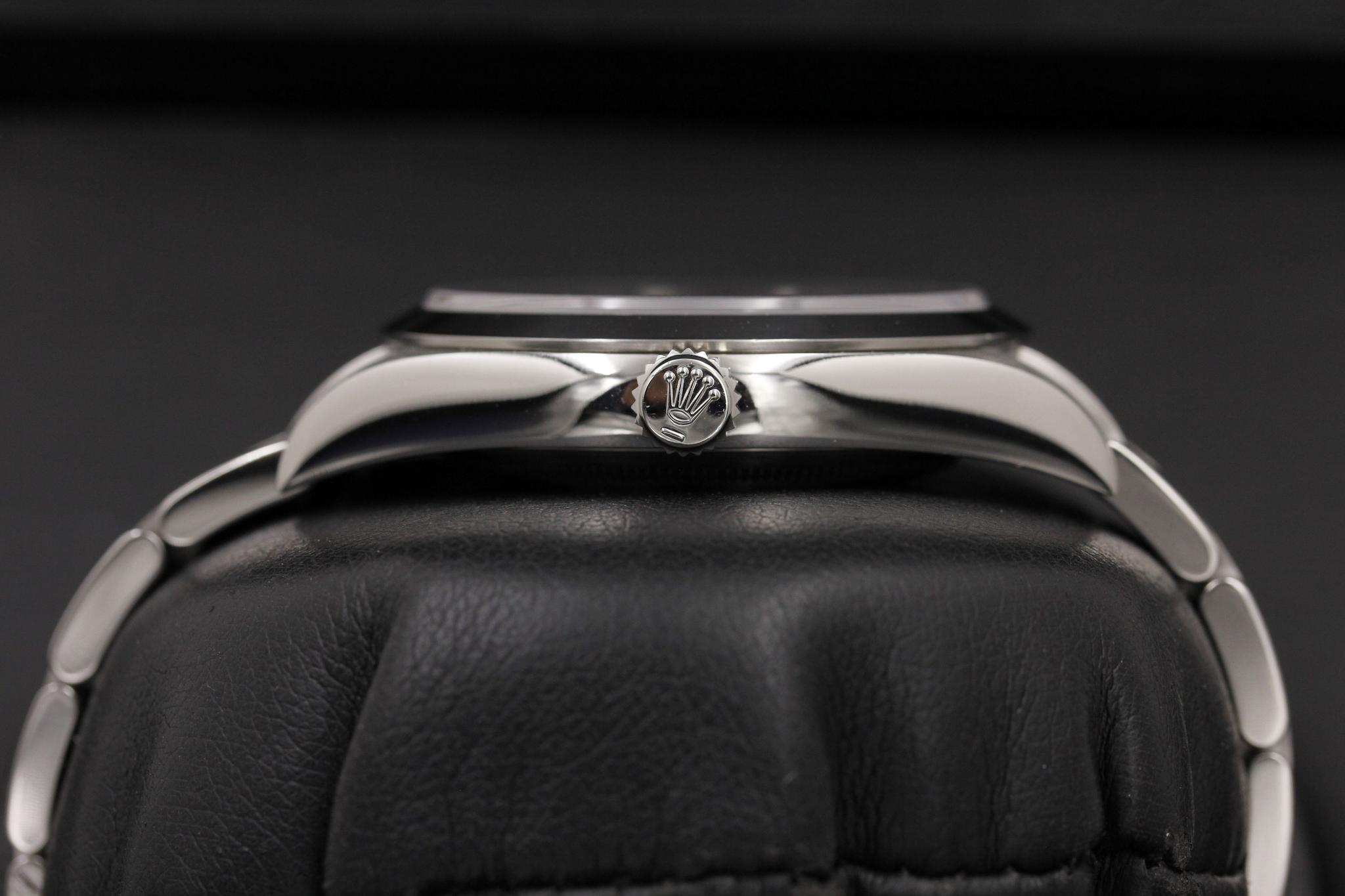 Watch Image 3