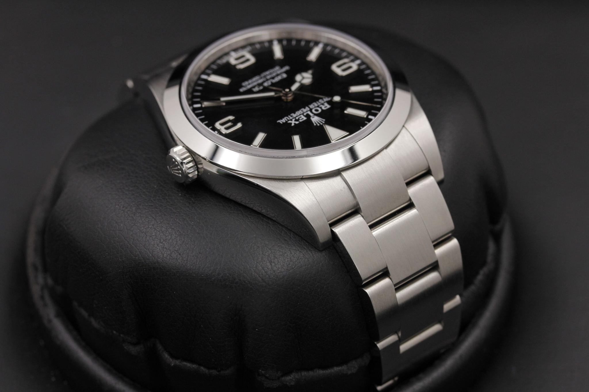 Watch Image 4