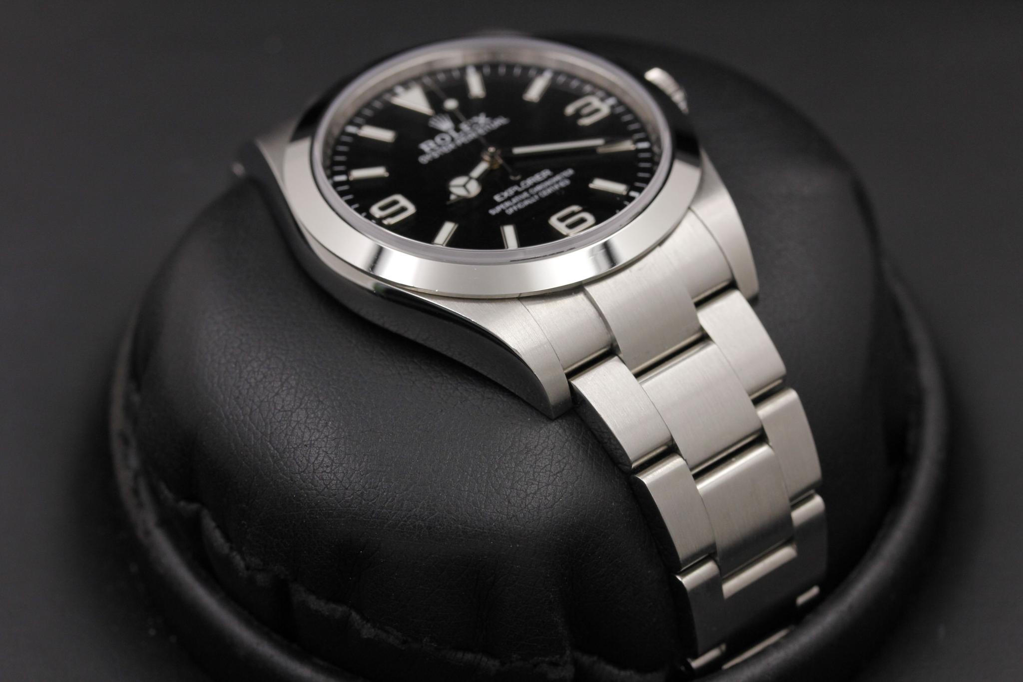 Watch Image 6