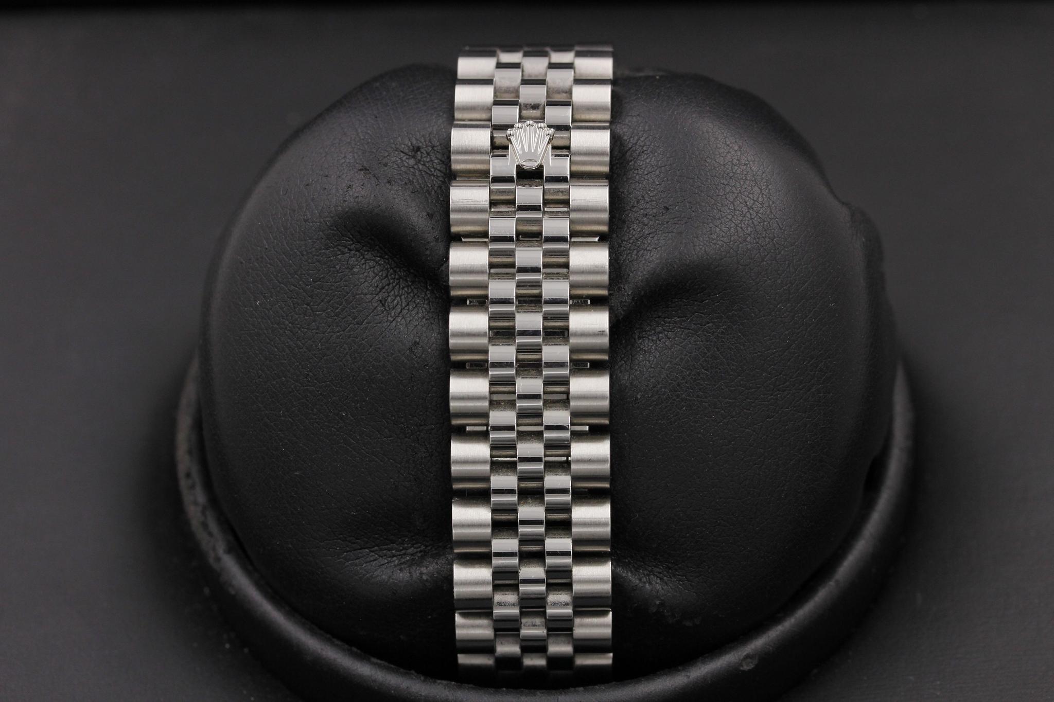 Watch Image 8