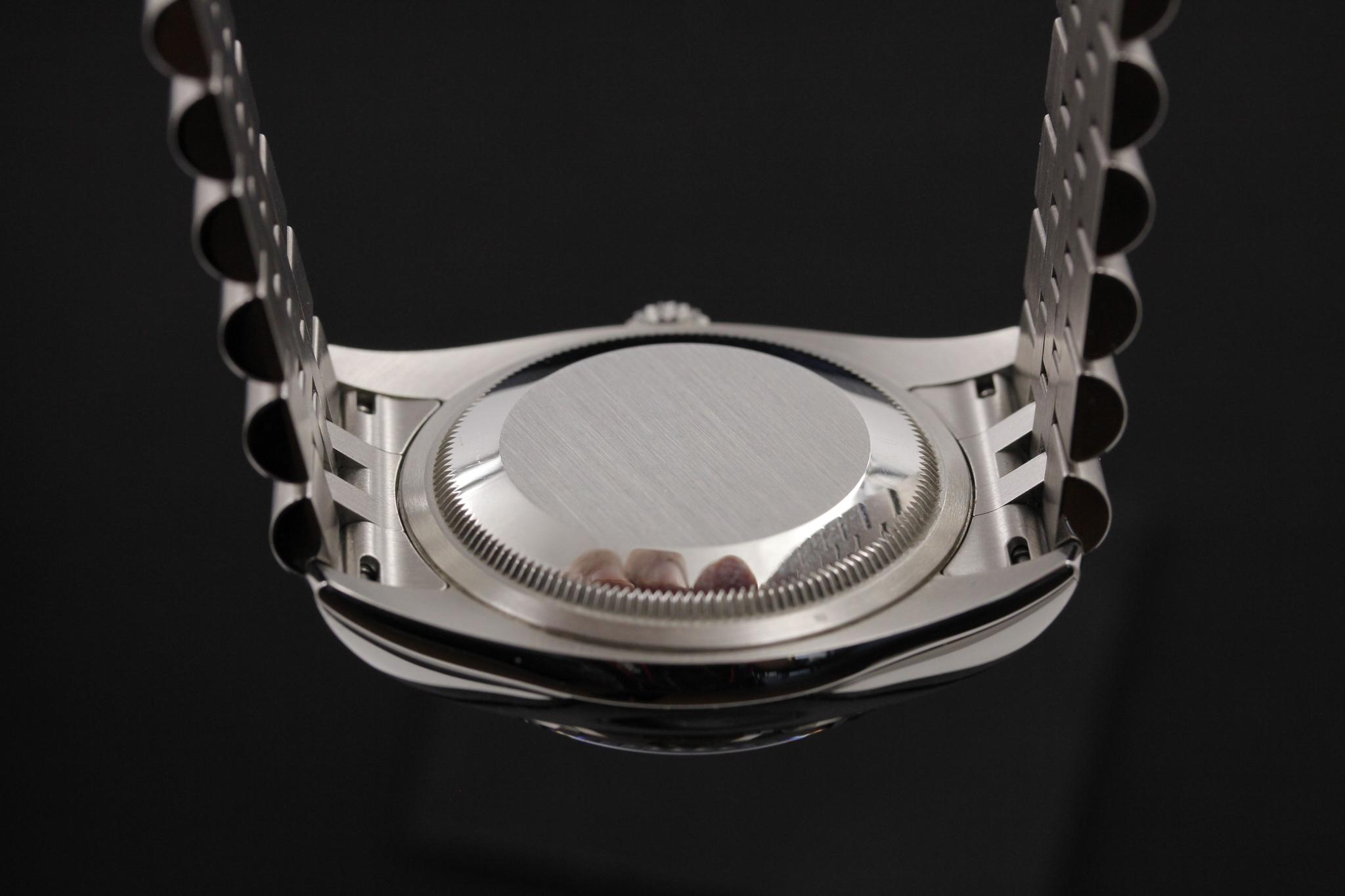 Watch Image 7