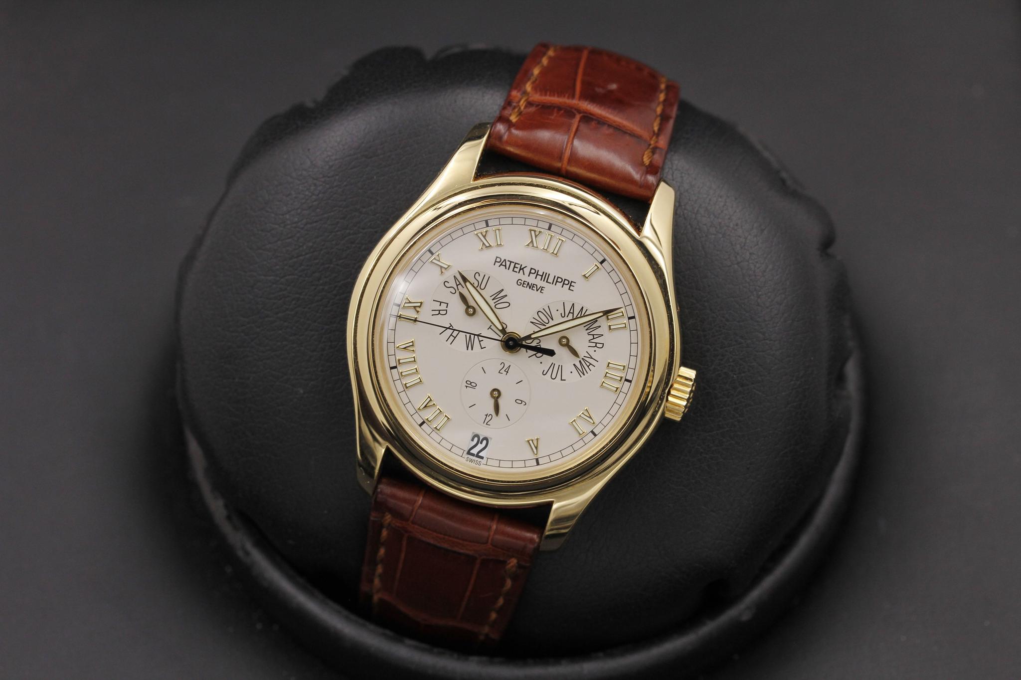 Watch Image 9