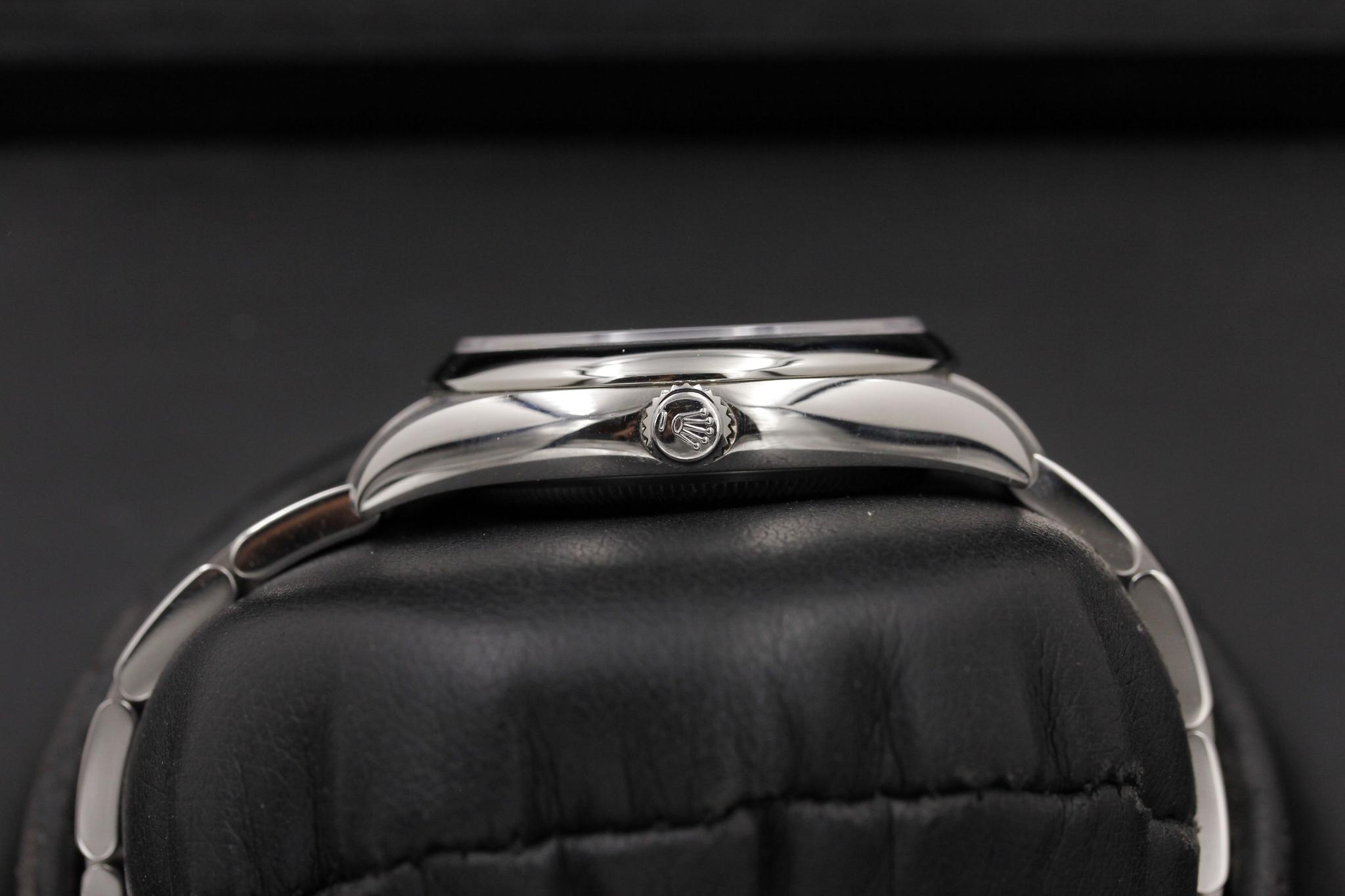Watch Image 3