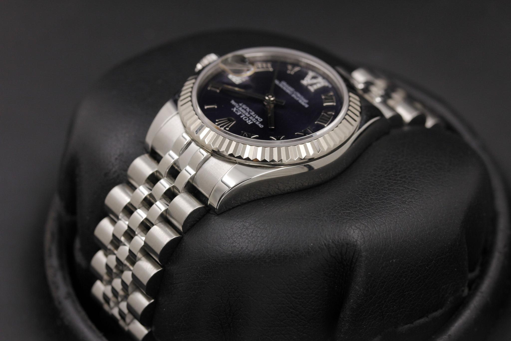 Watch Image 6