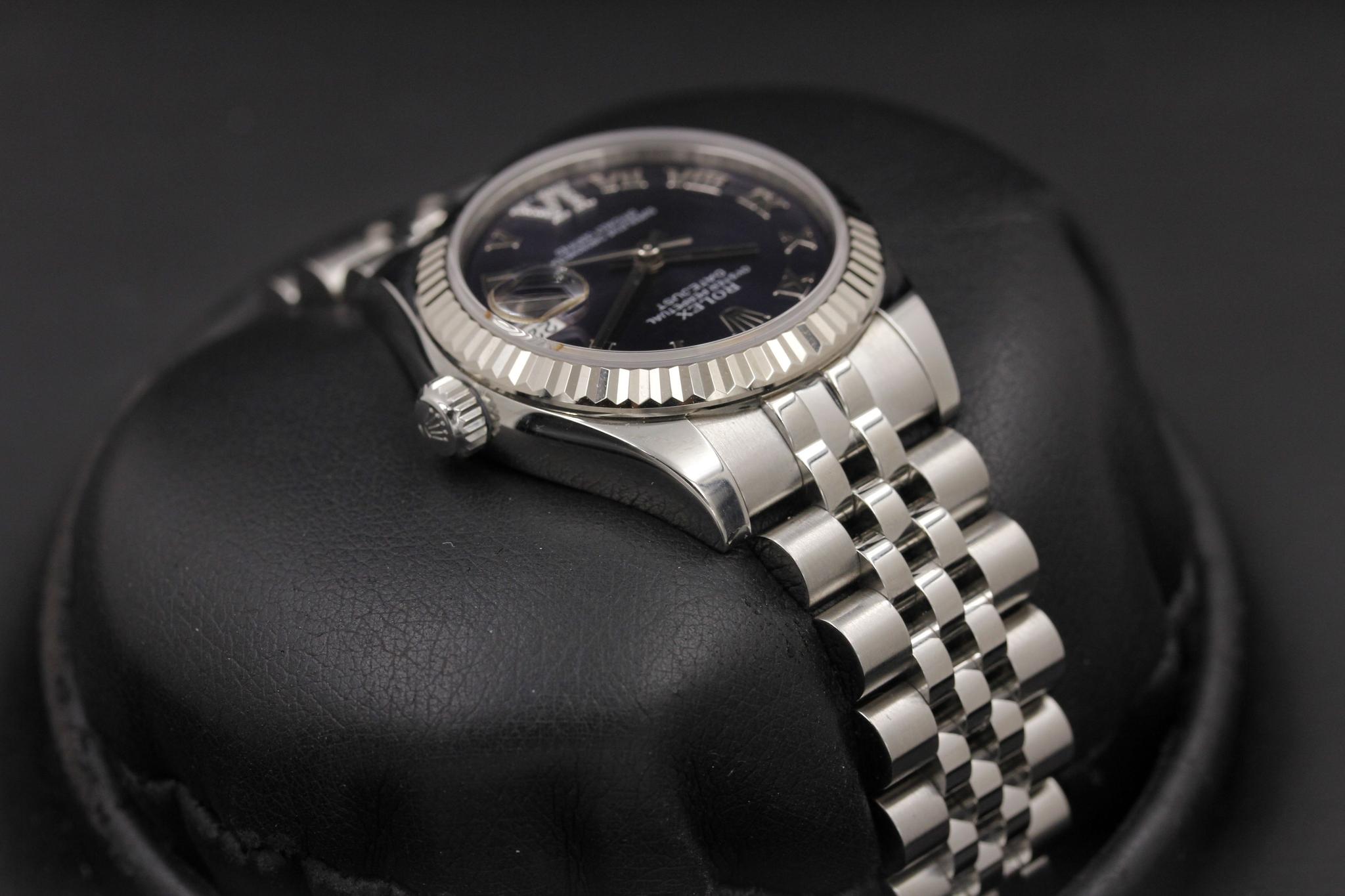 Watch Image 2
