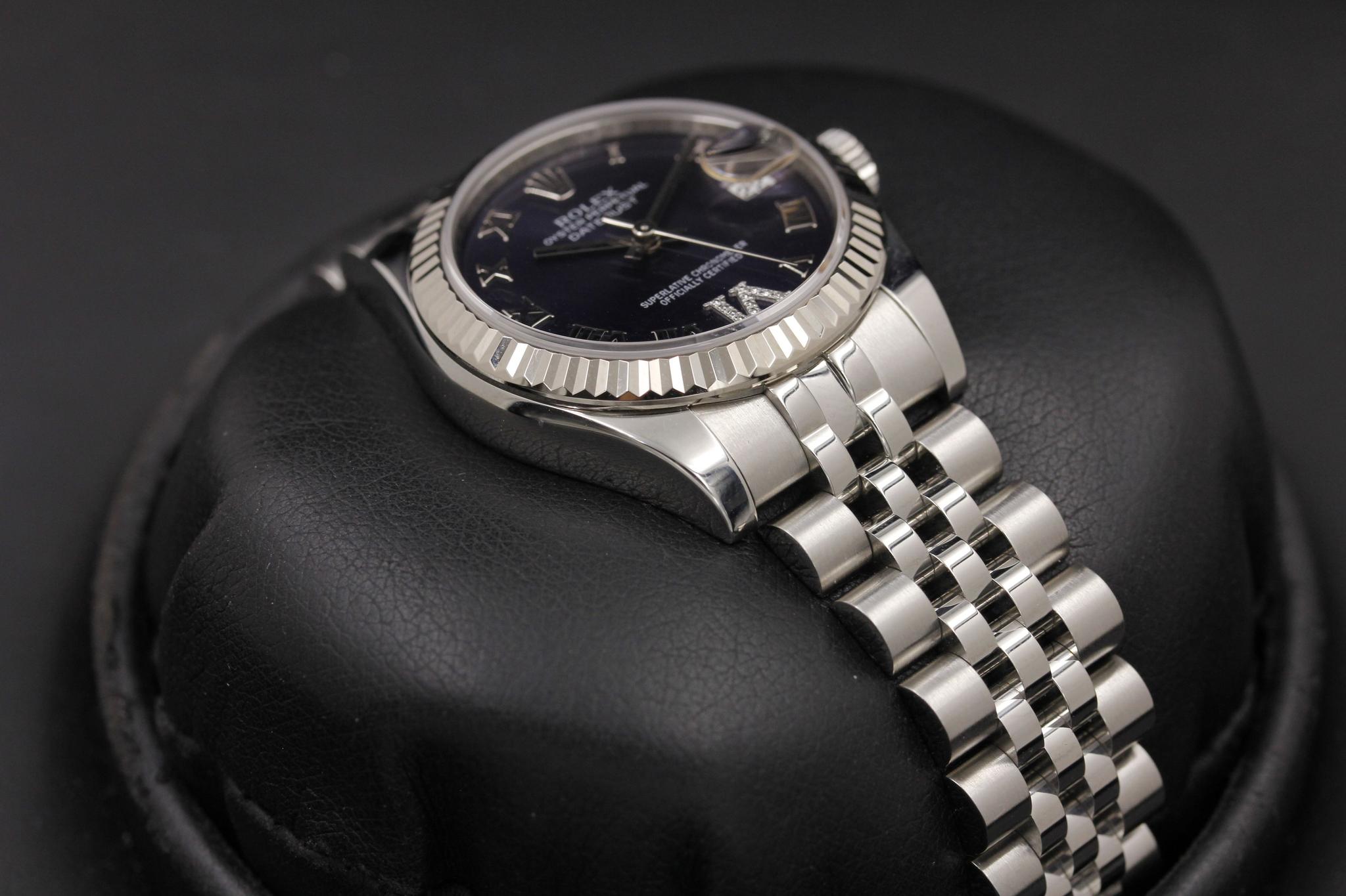 Watch Image 5